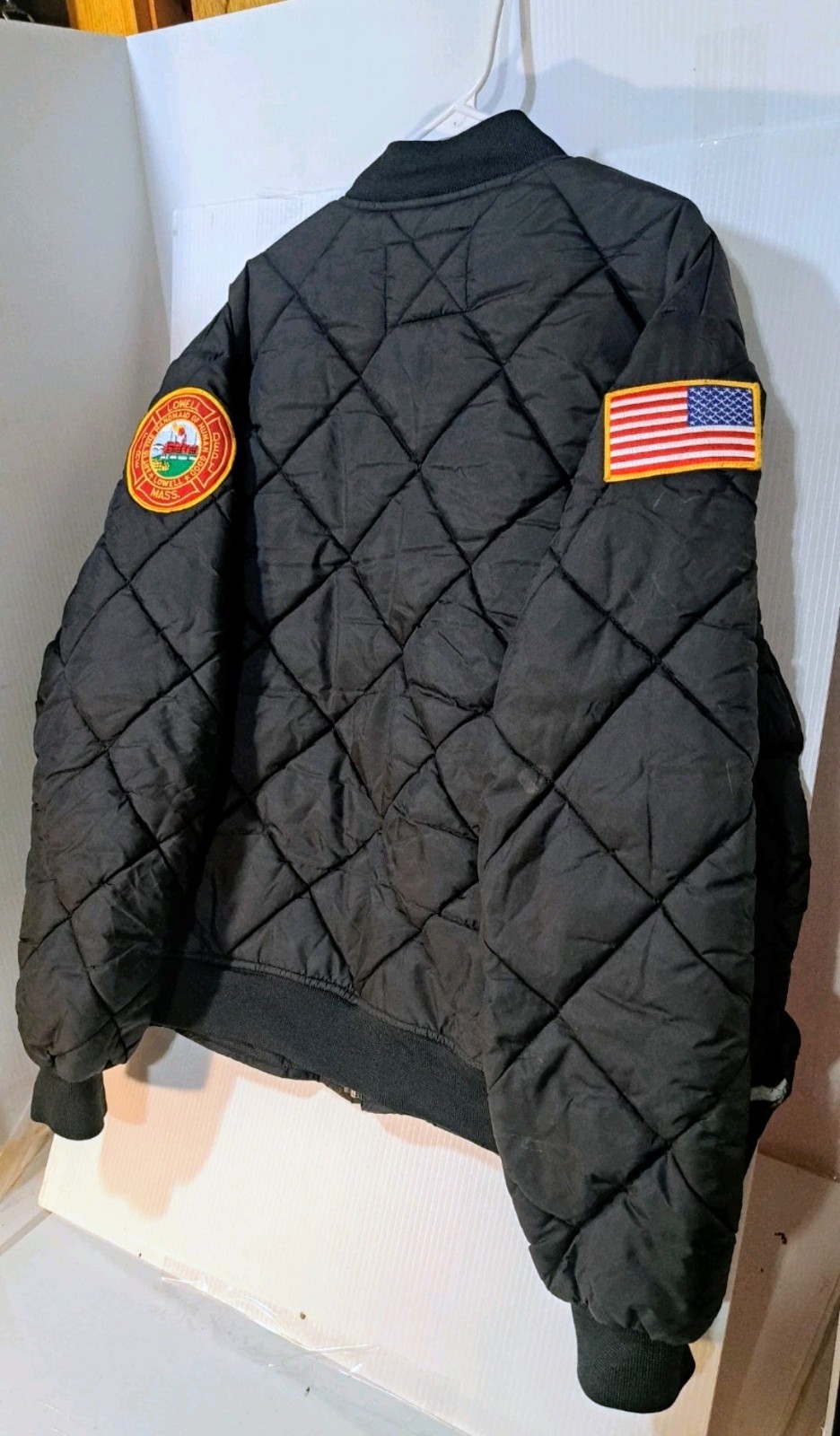 Lowell MA Fire Dept Game The Bravest Quilted Jacket Eng 11 Men 2XL US Flag
