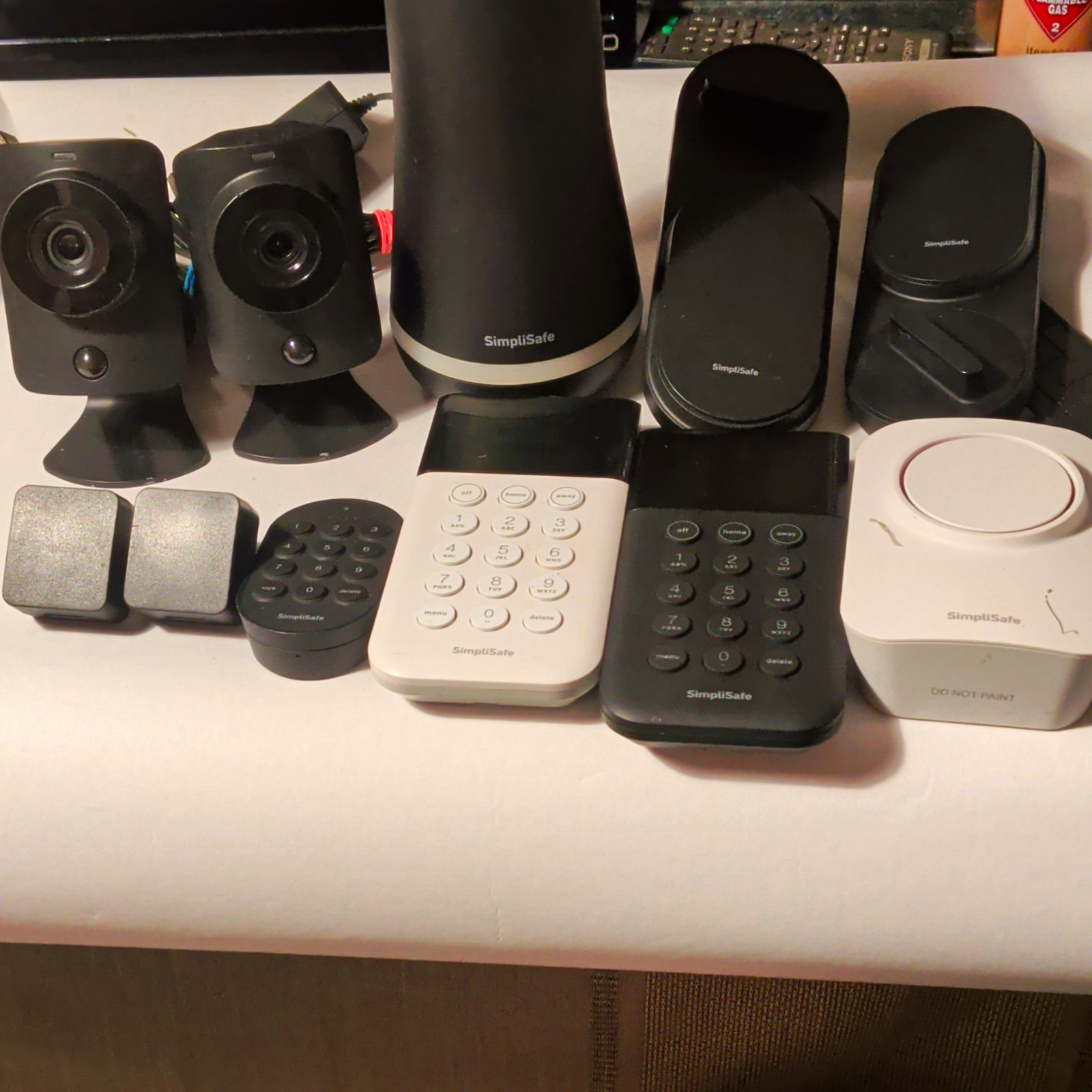 SimpliSafe Home Alarm System Bundle Black w/ 2 Cameras, Keypads, Siren, Sensor