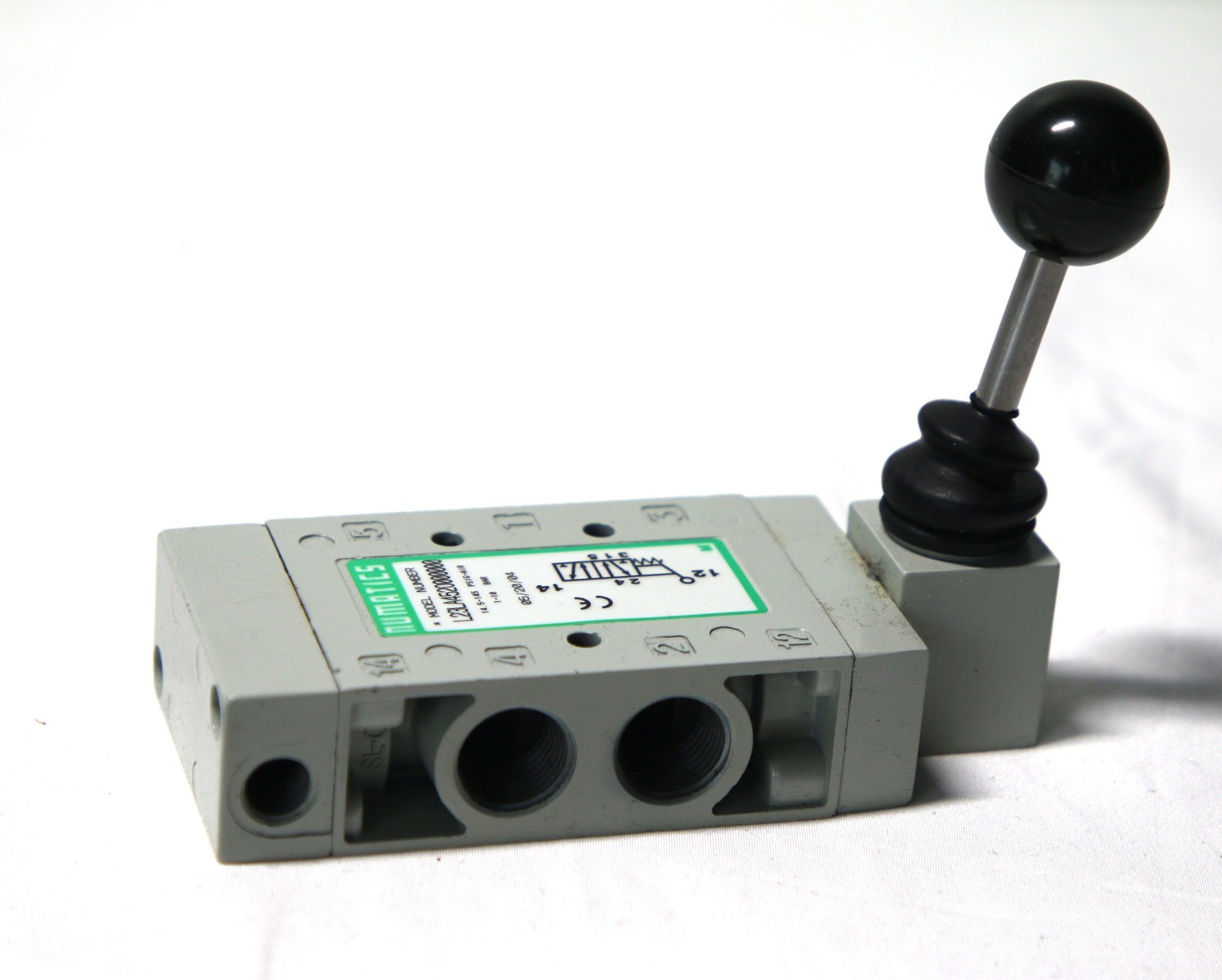 Numatics L23LA4520000000 Pilot Air Control Valve  #3214