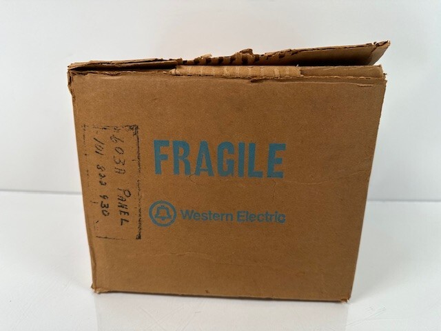 NOS - WESTERN ELECTRIC 603A KEY SYSTEM PANEL FOR 1A2 KEY SYSTEM - HOLDS 2 8" KTU