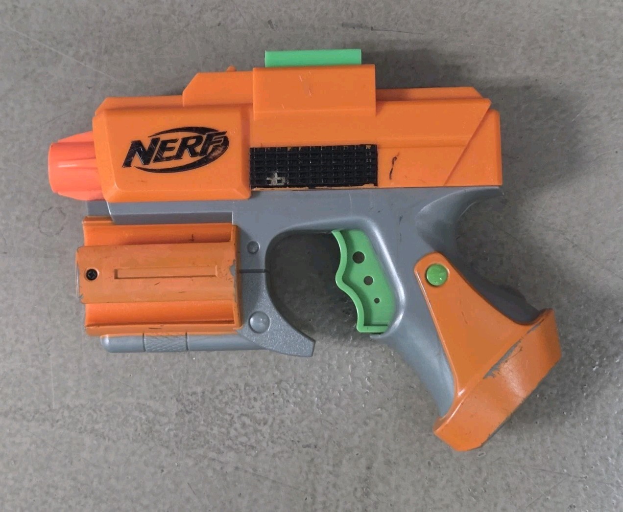 Hasbro 2005 Nerf Orange Tactical Crossfire Pistol Dart Gun Blaster