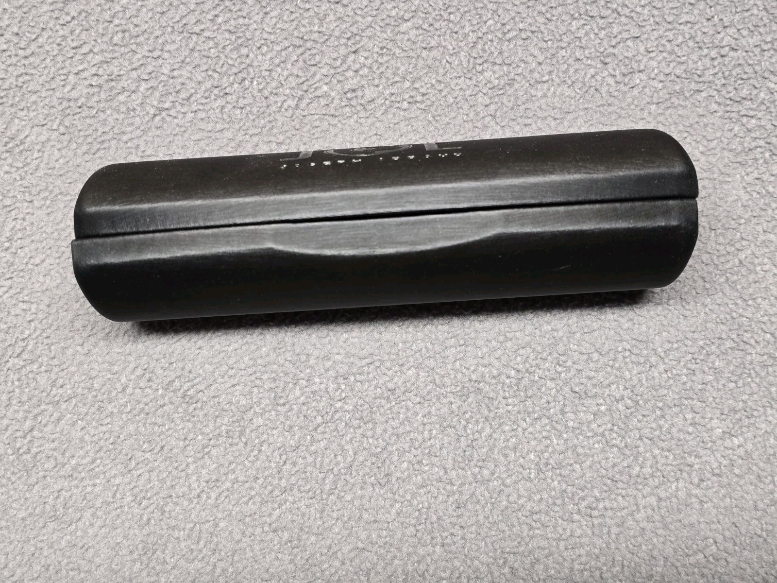 Joseph Abboud Clam Shell Black Eyeglasses Case Preowned
