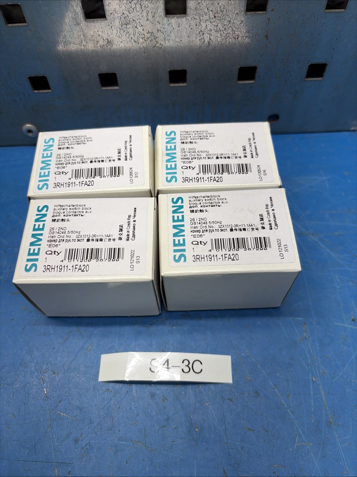 (4) Siemens 3RH1911-1FA20 Auxiliary Contact Blocks NIB Fast Shipping! + Warranty