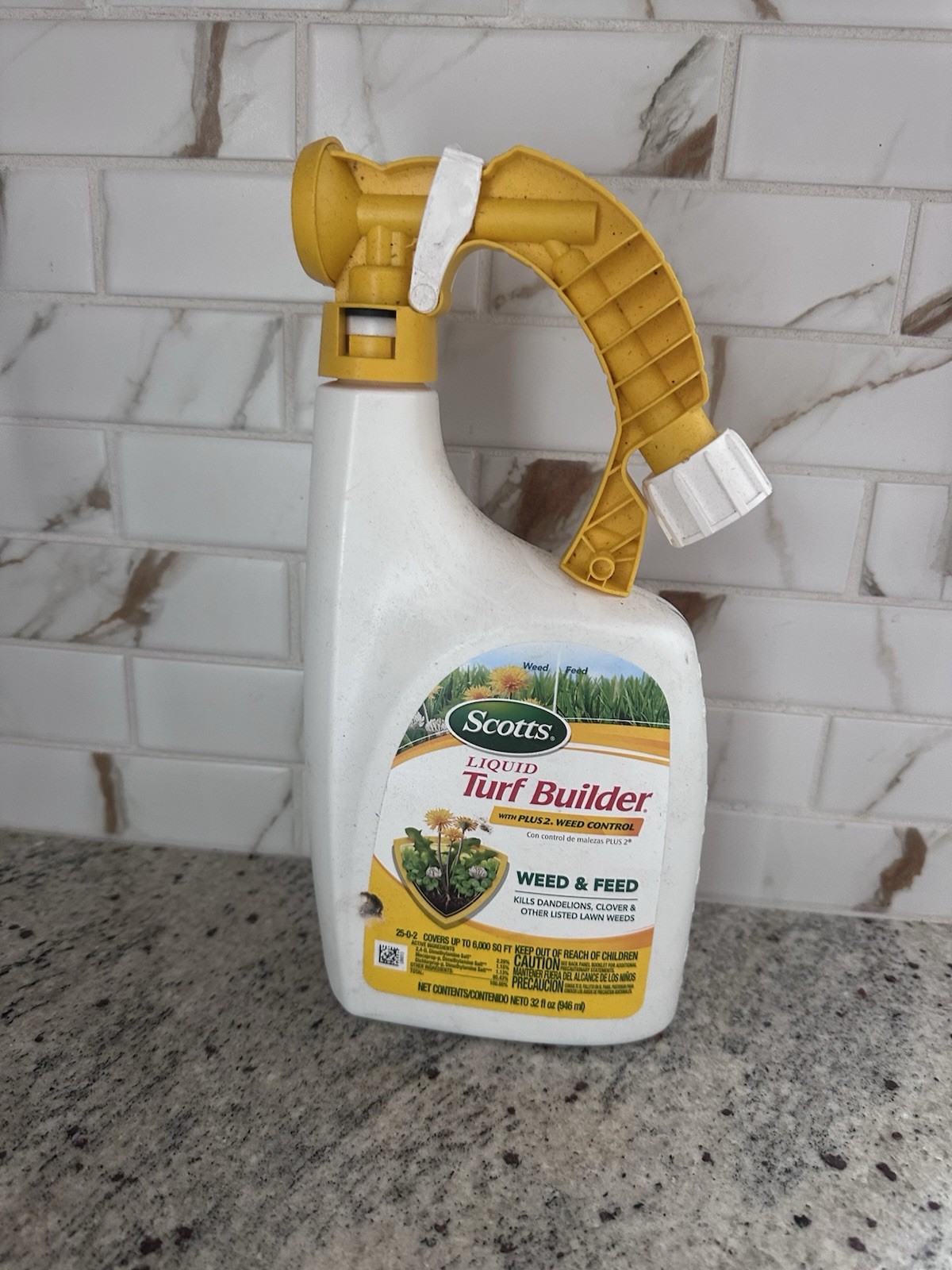 (4)Scotts 32 oz Hose End Liquid Turf Builder with Plus 2 Weed Control Fertilizer