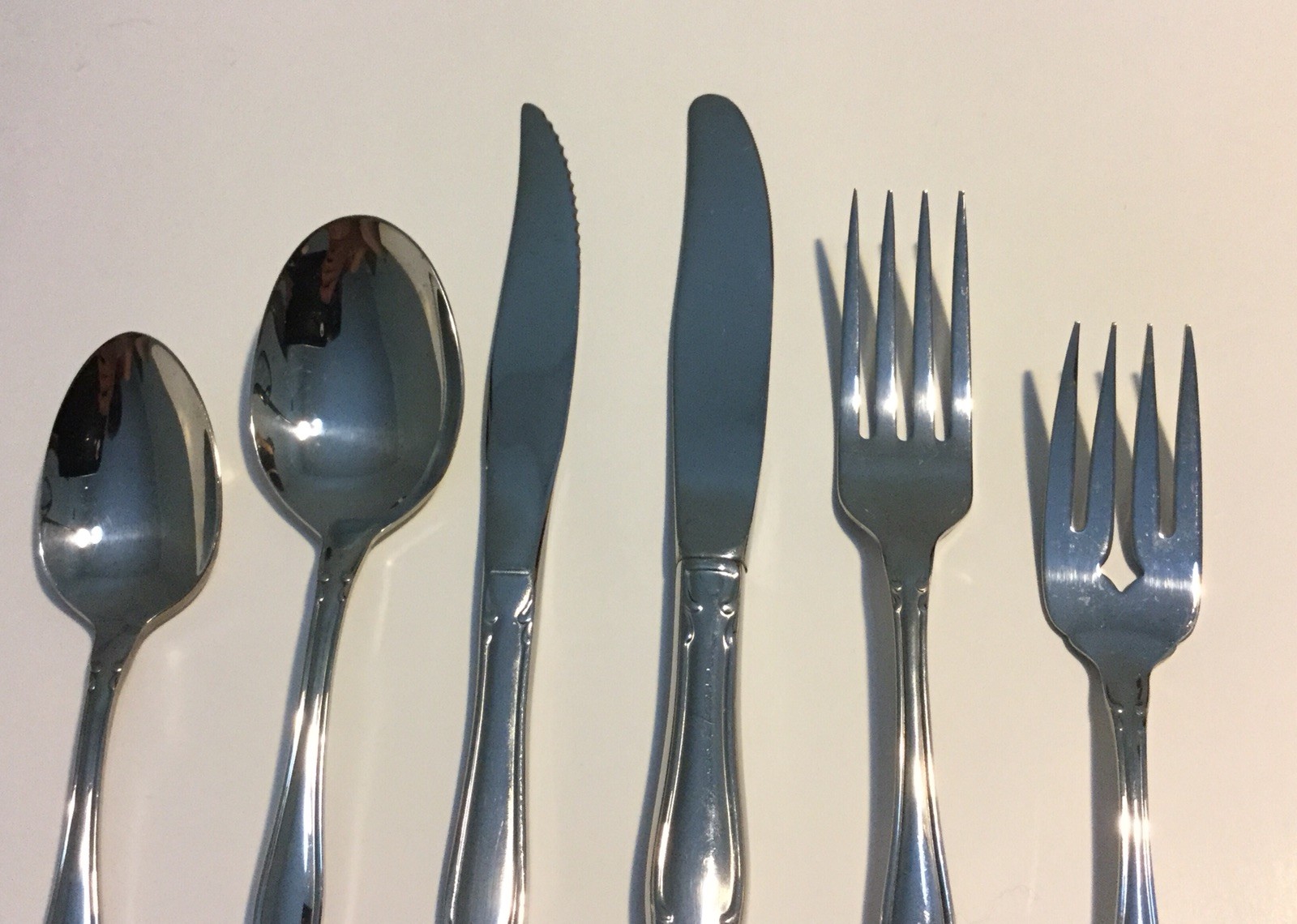 ONEIDA - CHATELAINE - COMMUNITY - YOU CHOOSE CHOICE - STAINLESS FLATWARE * EUC