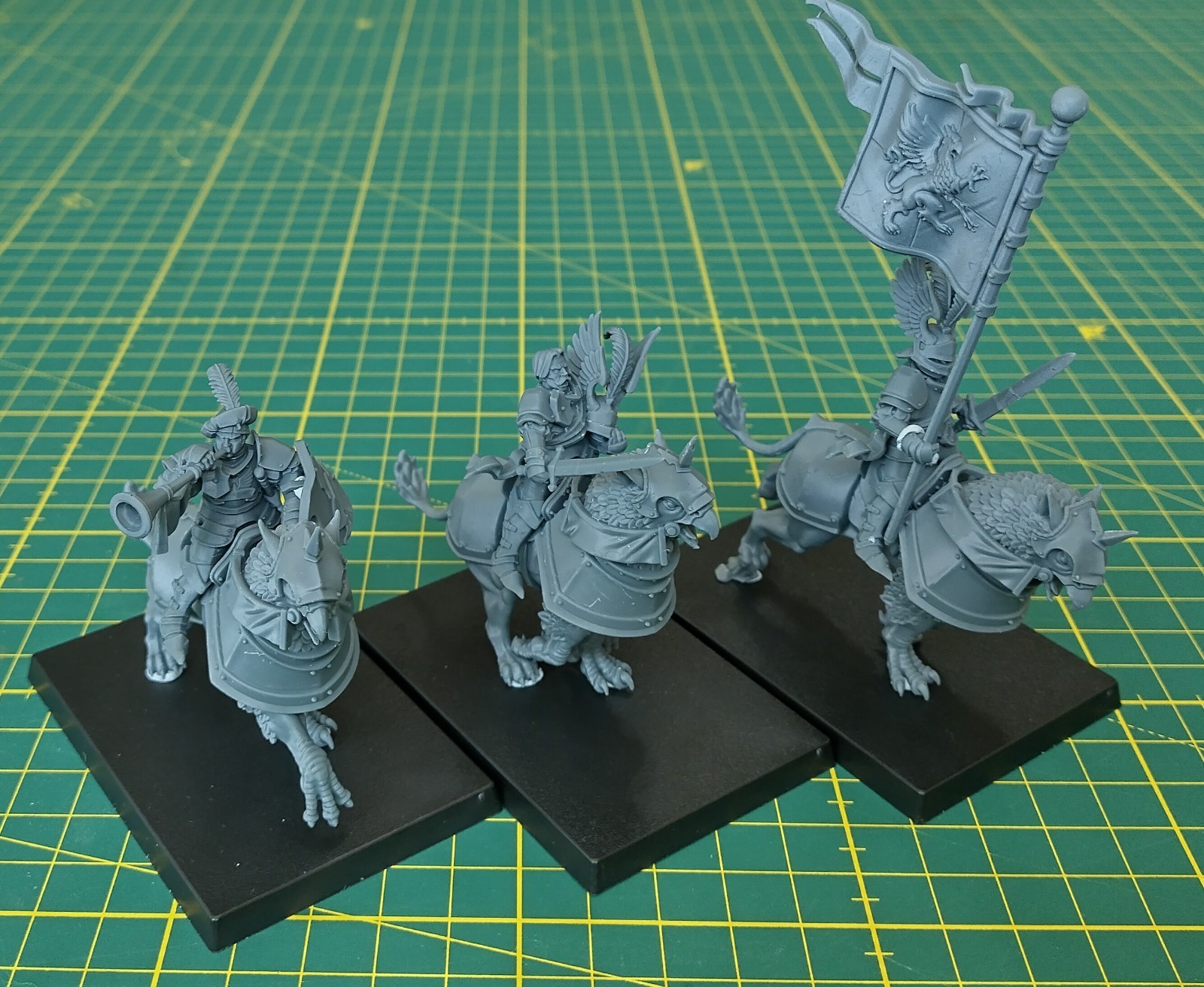 3 x Highlands Miniatures Sunland Wingless Gryphons Knights (Poleaxes or Lances)