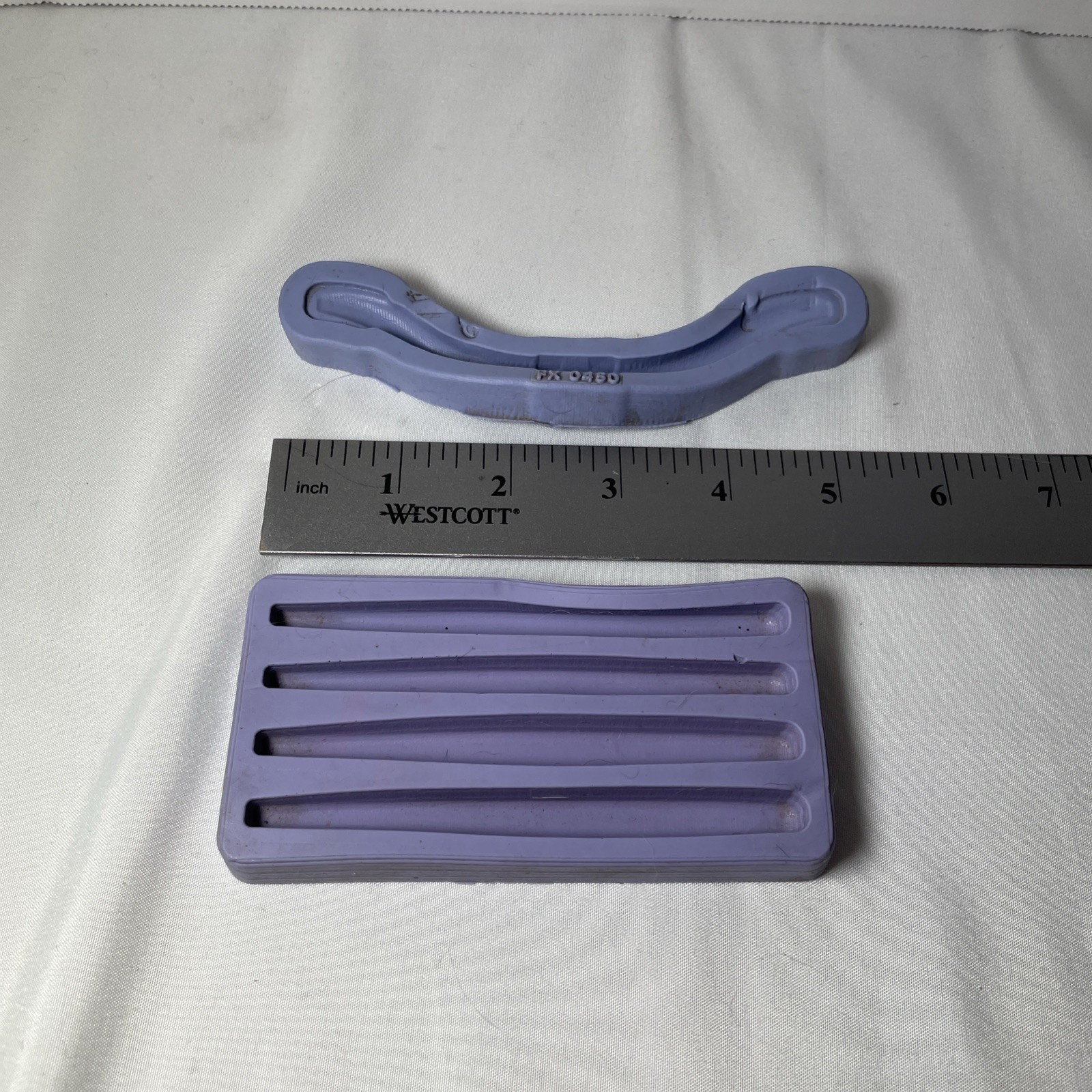 Silicone Plastic Worm Molds 4” & 5” Preowned