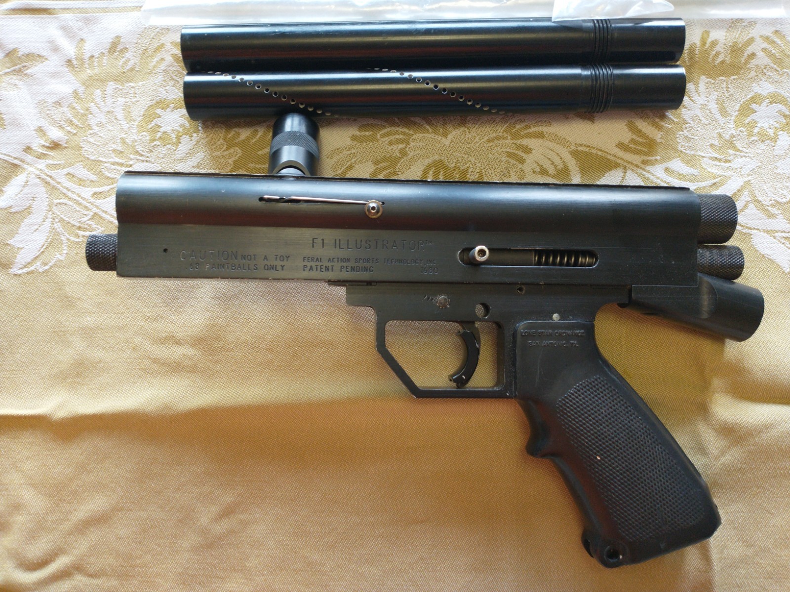 F1 Illustrator Paintball Marker Gun w/many Extras
