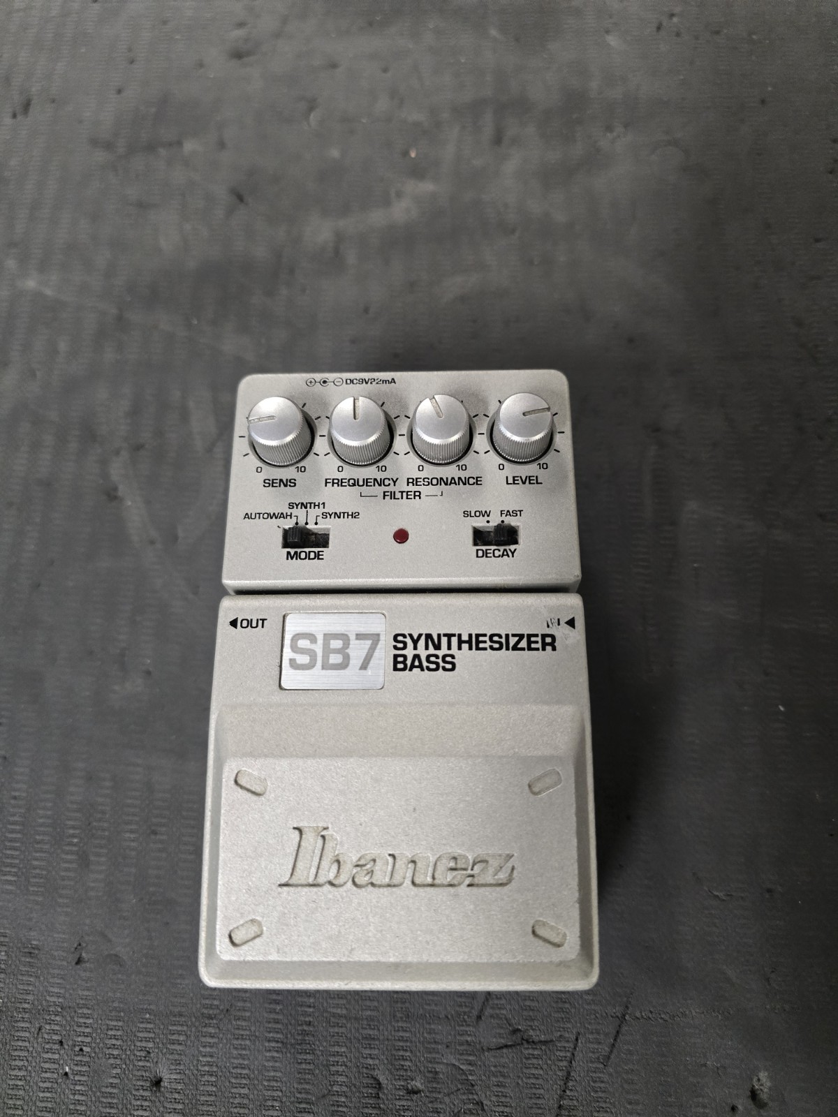 Ibanez SB7 Synthesizer Bass Tone Lok Guitar Effect Pedal Synth Fuzz Wah