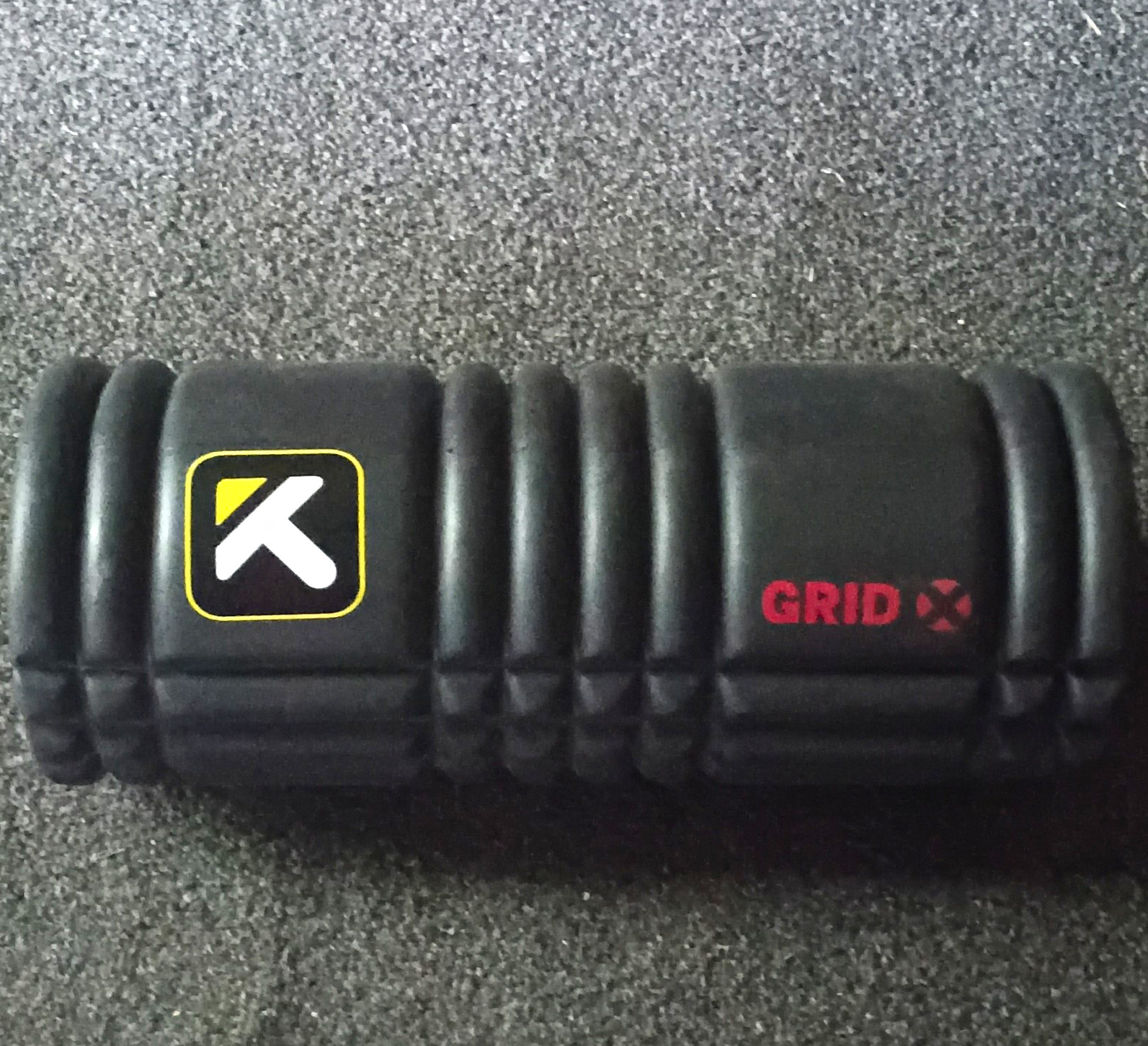 TriggerPoint GRID 1.0 Massage Grid Foam Roller 13in Black/Red Full Body