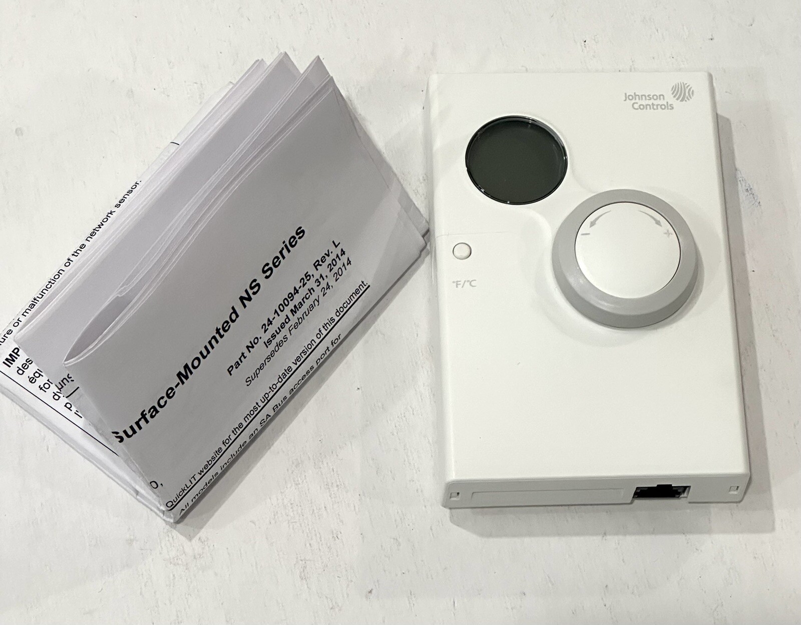 JOHNSON CONTROLS 24-10094-25 Rev L VERTICAL WALLBOX-MOUNTED OR SURFACE-MOUNTED