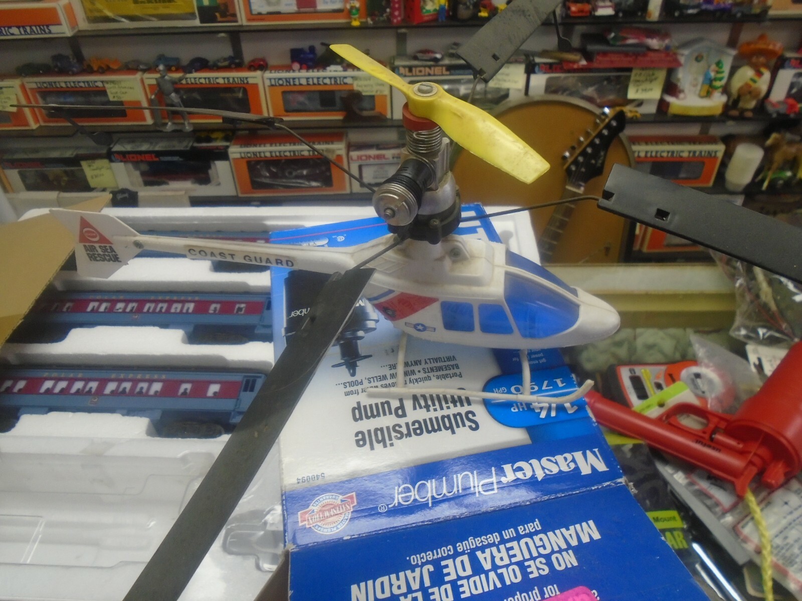 Vintage Cox Coast Guard gas Powered Helicopter