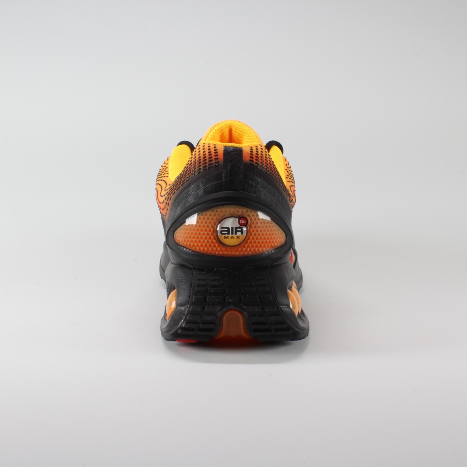 Nike Air Max DN SE 'Black Laser Orange' HM0810-800 Men's Size 13 Shoes