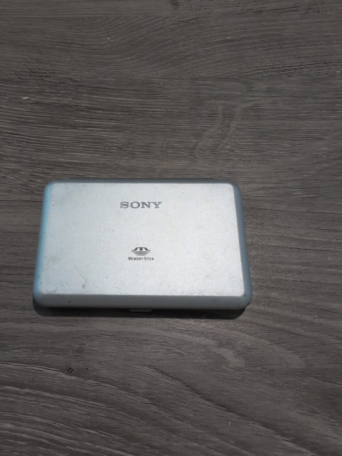 SONY Memory Stick Duo Aluminum Carrying Case With 2 64MB Memory Stick