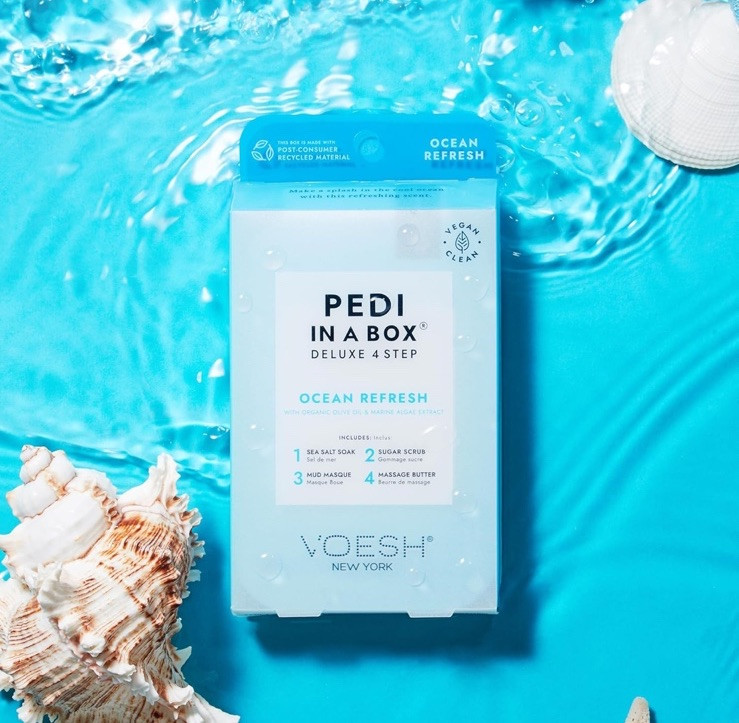 Voesh Pedi In A Box Deluxe 4 Step Pedicure Ocean Refresh, Soak Scrub Mask Butter