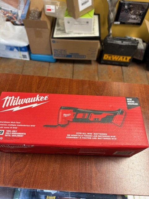 Milwaukee 2626-20 M18 Cordless Multi Tool (Tool Only)