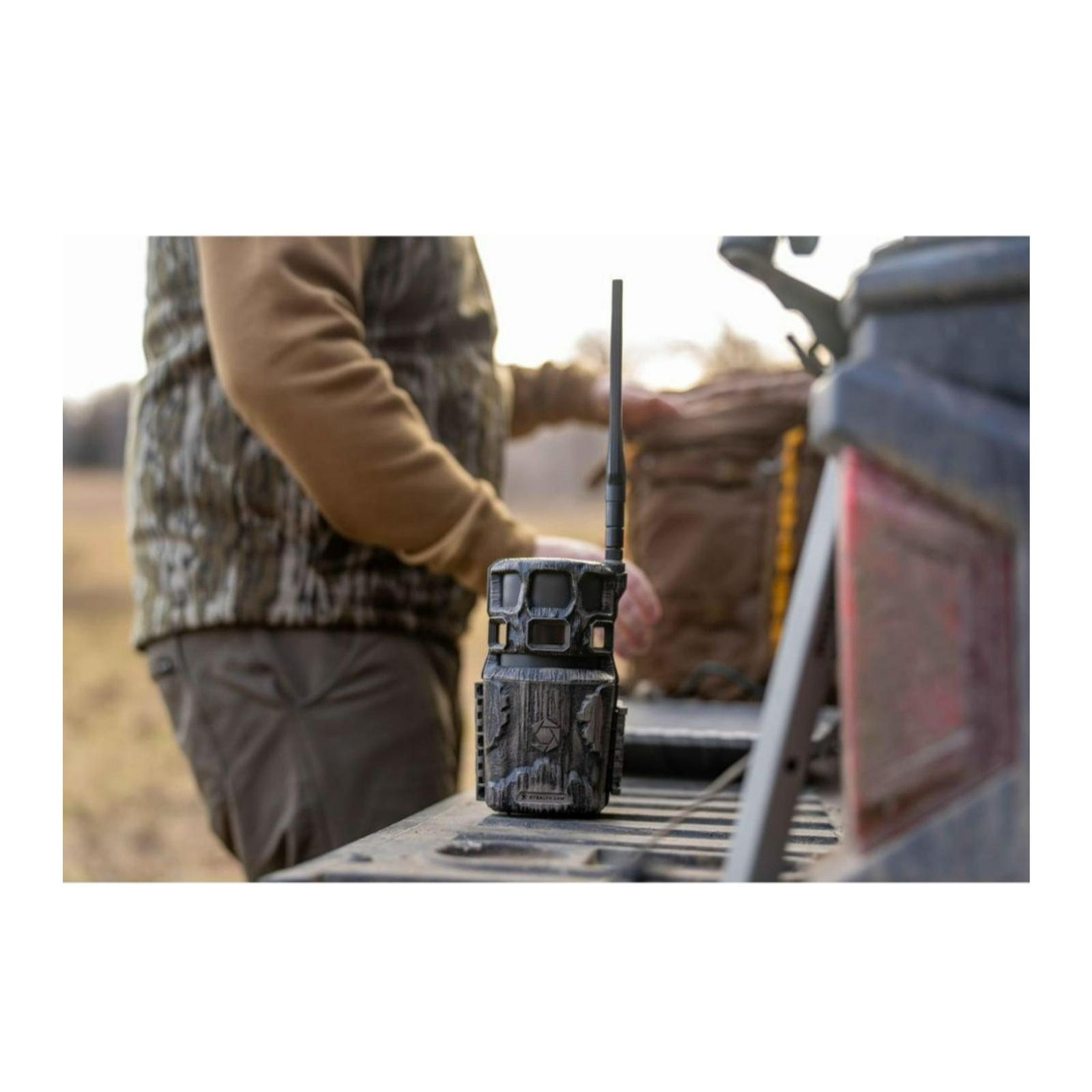 Stealth Cam Revolver Pro 2.0 Cellular Camera (Brown) with Memory Card Bundle