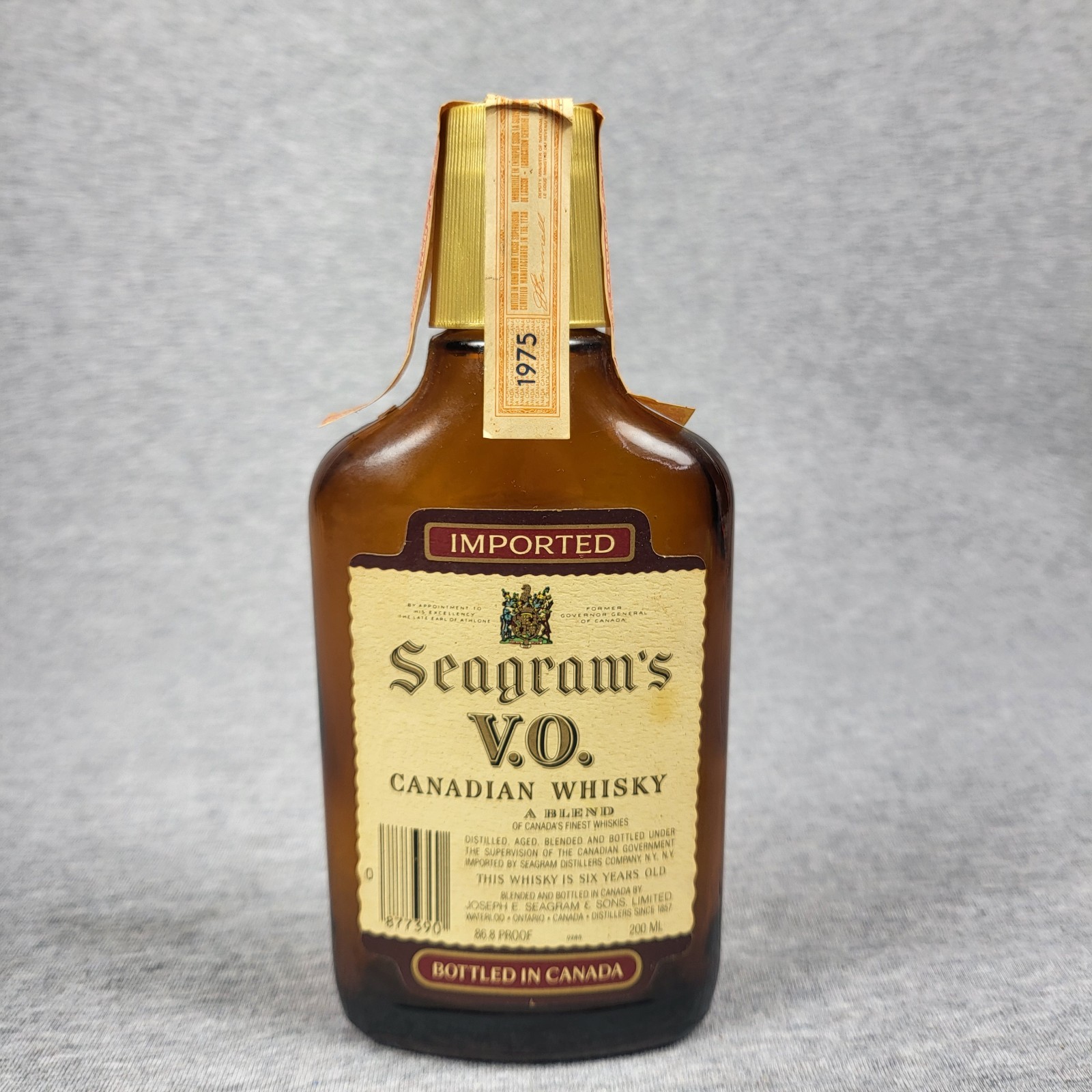 Vintage 1975 Seagrams VO Canadian Whisky 200mL Empty Bottle Barware Mancave