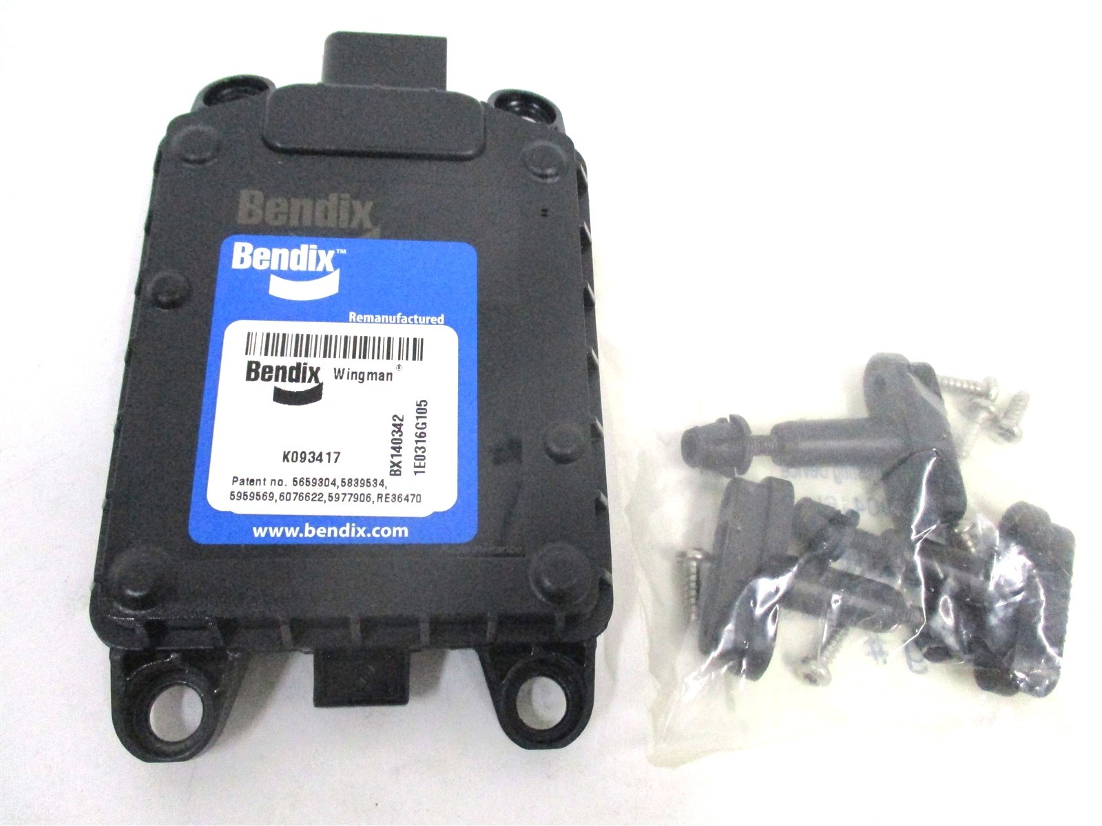 K093417 NEW GENUINE BENDIX FLR20 WINGMAN FRONT RADAR SENSOR W/ ADJ BOLTS