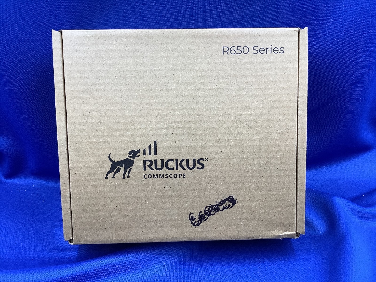 901-R650-US00 RUCKUS R650 Wi-Fi 6 4x4:4 Indoor Access Point