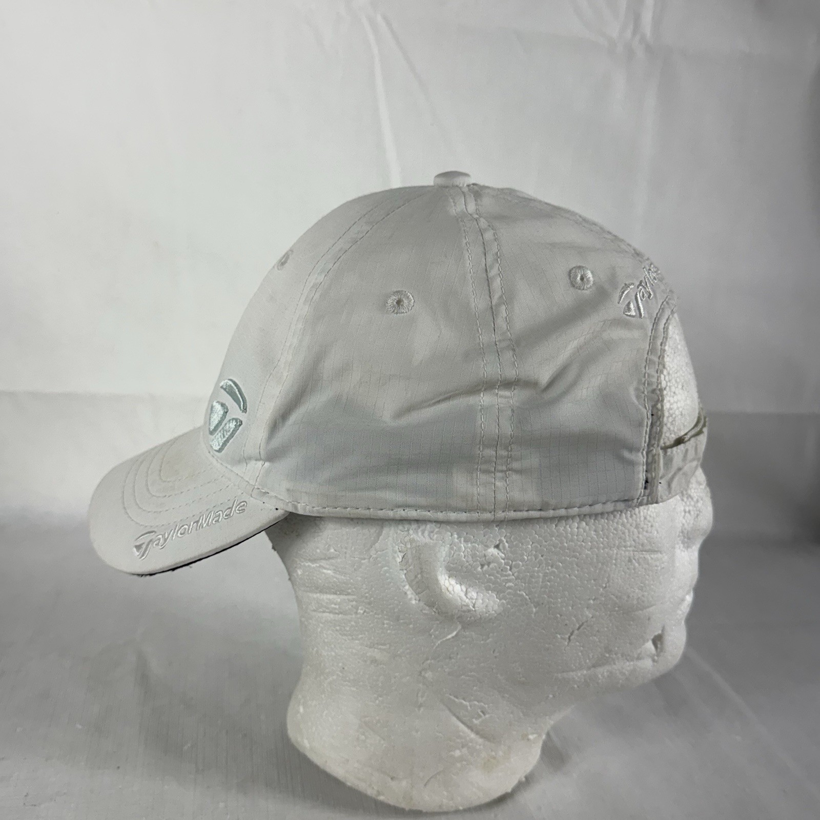 TaylorMade Hat Adjustable Strap Golf Performance White Light Blue Adjustable