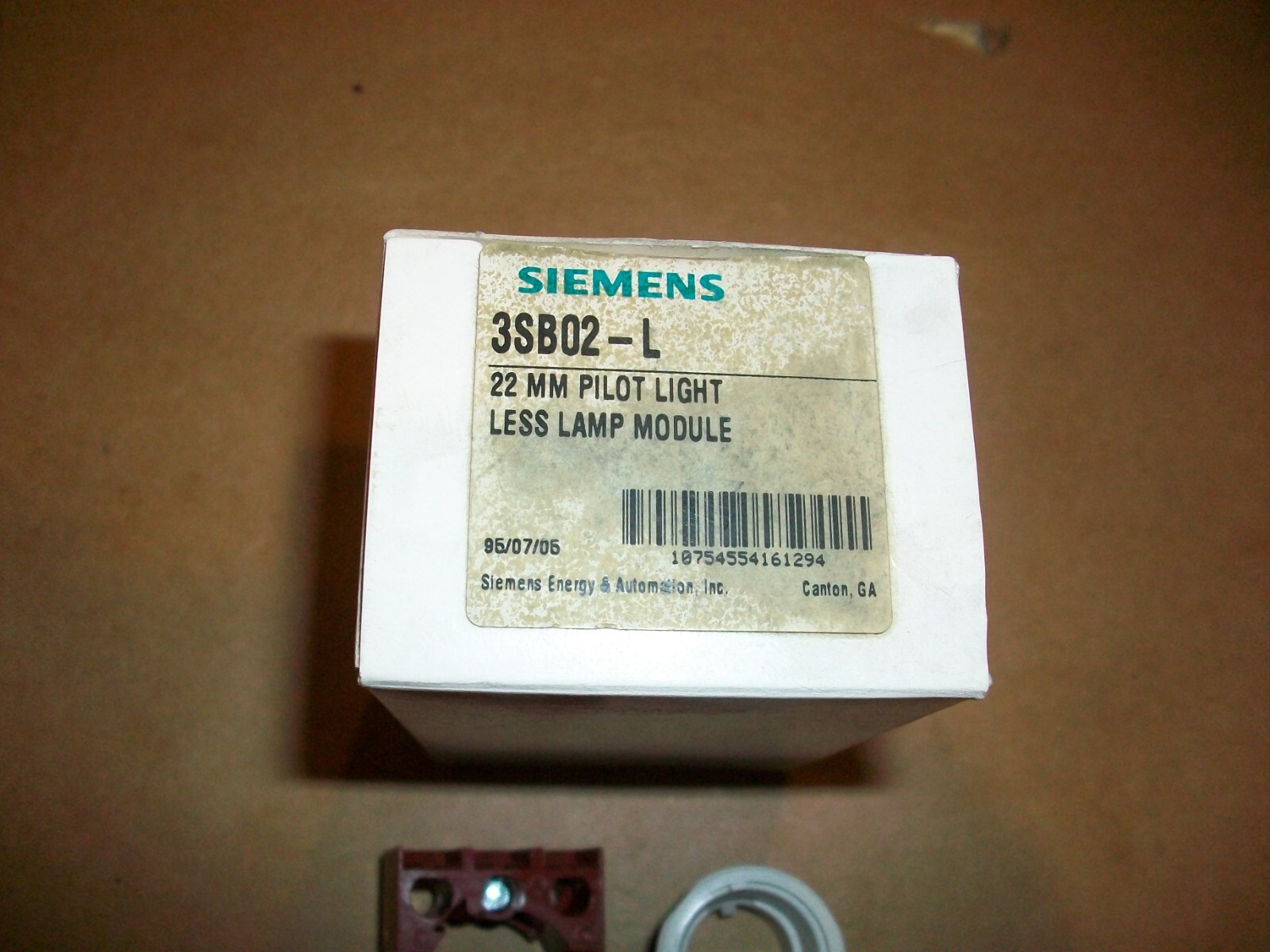 Siemens 22mm Pilot Light Less Lamp Module 3SB02-L NEW IN BOX