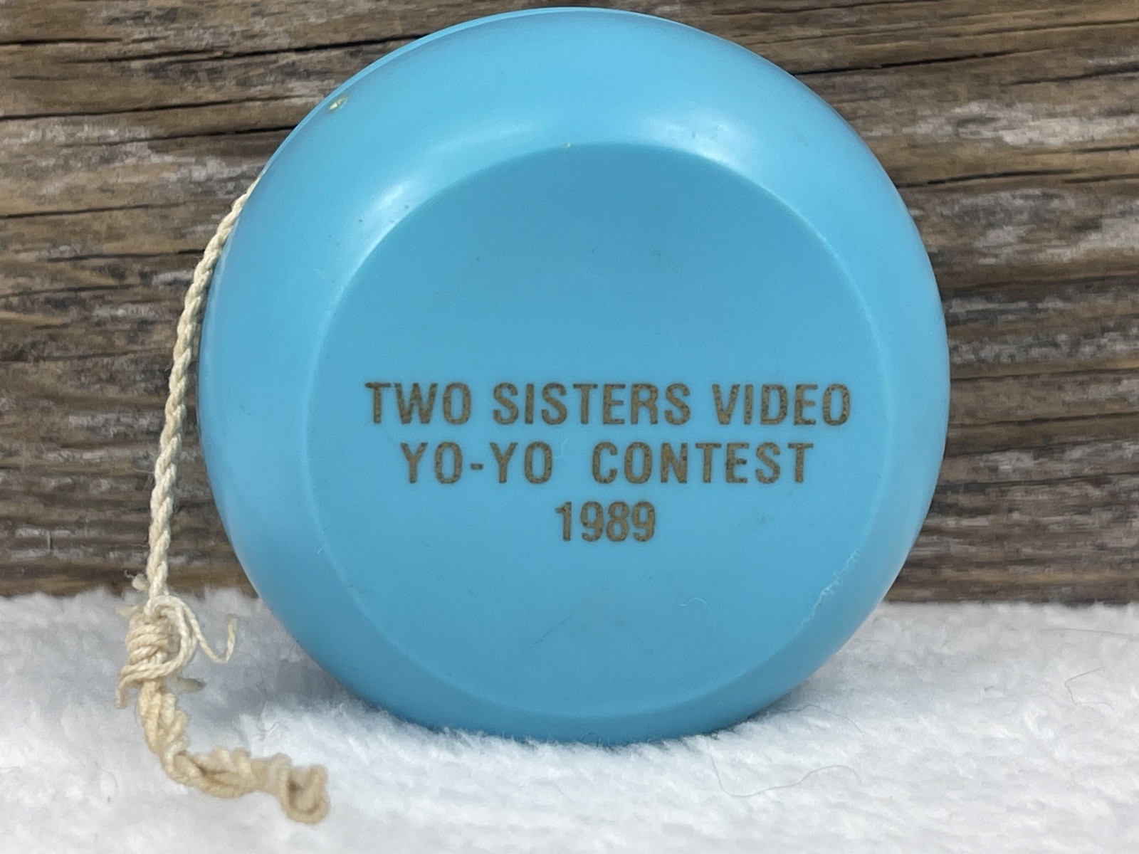 Vintage 1989 TWO SISTERS VIDEO Store Contest Yo-Yo Blue 80s Kid 90s Nostalgia