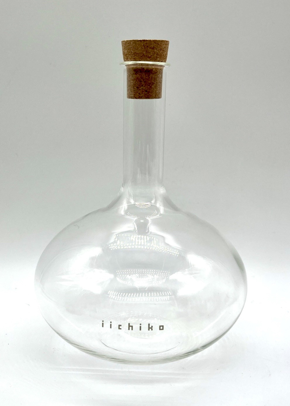 Bottle "iichiko" Frasco Empty bottle Shochu 720ml Used made in Japan 7 3/4”
