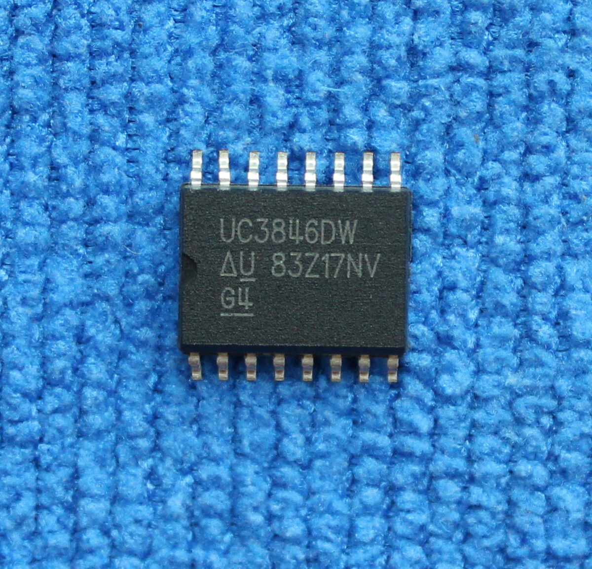 5pcs UC3846DW UC3846 SOP16