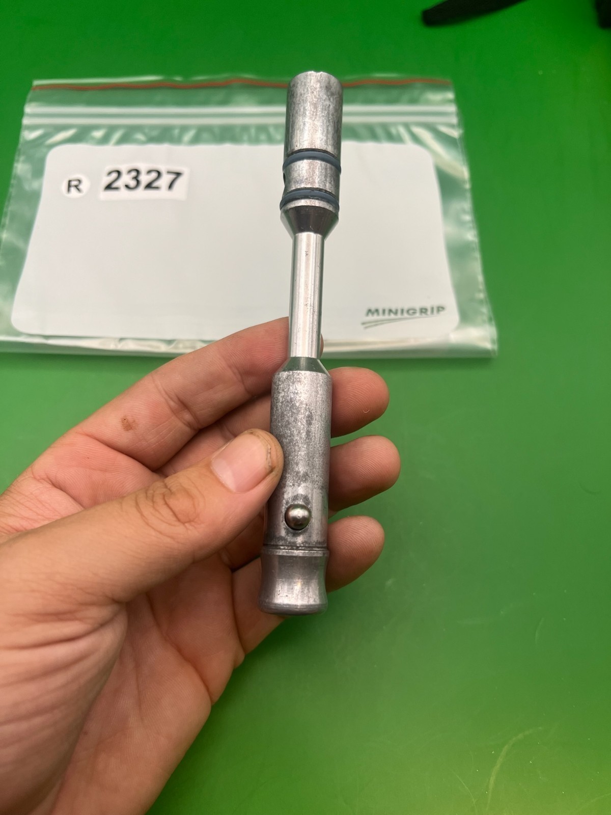 Autococker Bolt