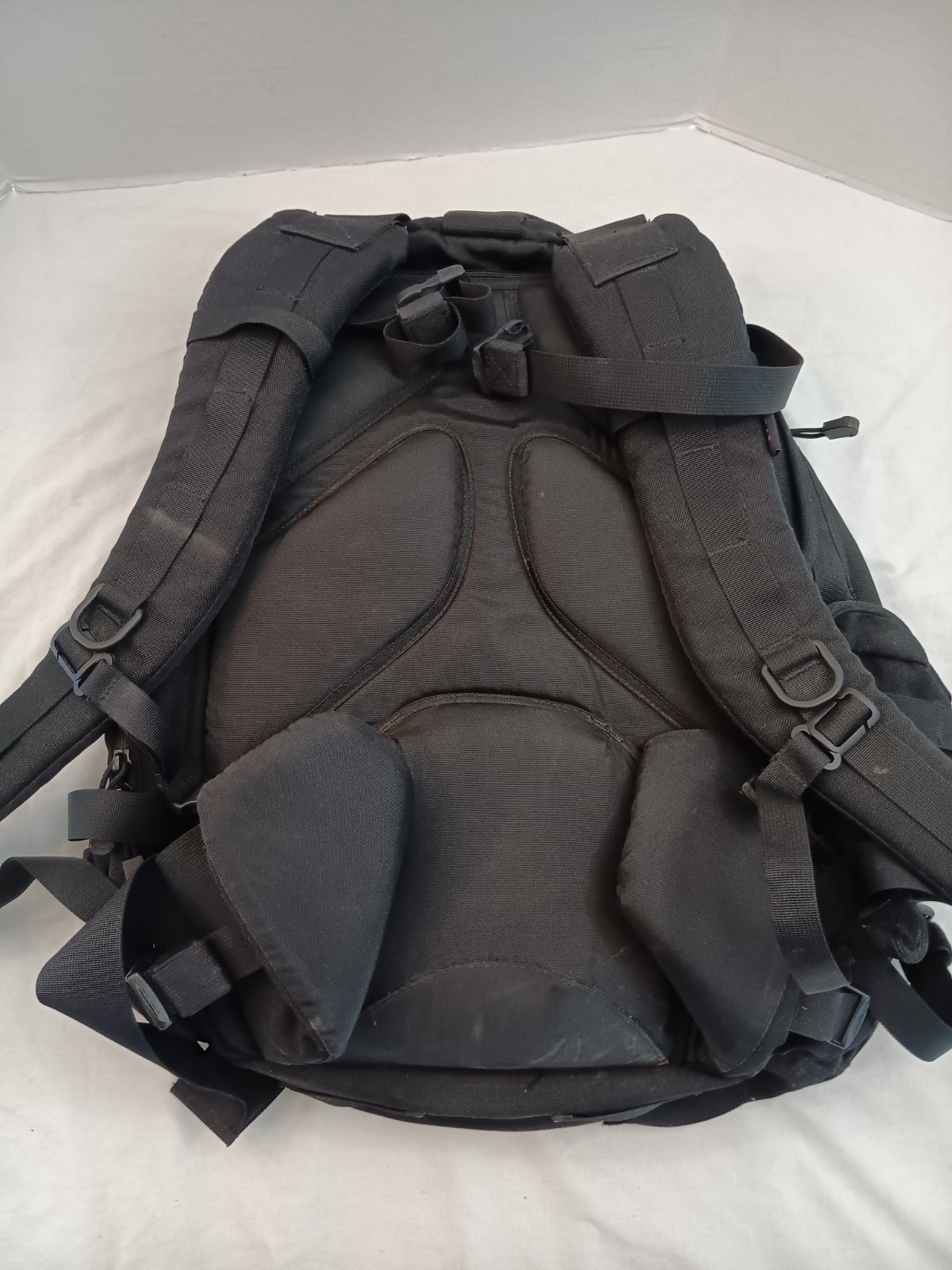 CAMBELBACK MAXIUMUM GEAR BFM LARGE TACTICAL BLACK HIKING BACKPACK NO BLADDER