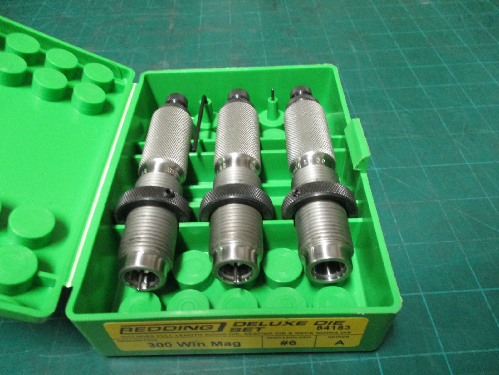 RELOADING  TOOLS * REDDING * DELUXE DIE SET * 300 WIN MAG  * FL /NECK * 84153