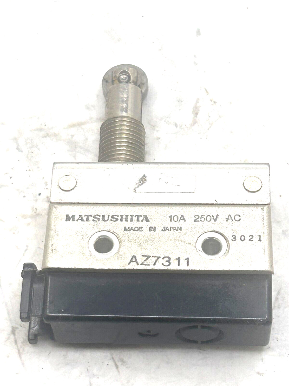 MATSUSHITA AZ7311 ML Limit Switch 10 amp 250v AC Pre-owned