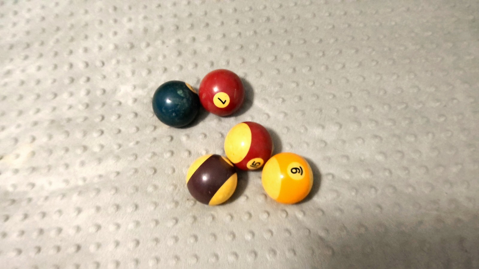 5 replacement Billiard Pool Balls Standard. Used. FREE SHIPPING