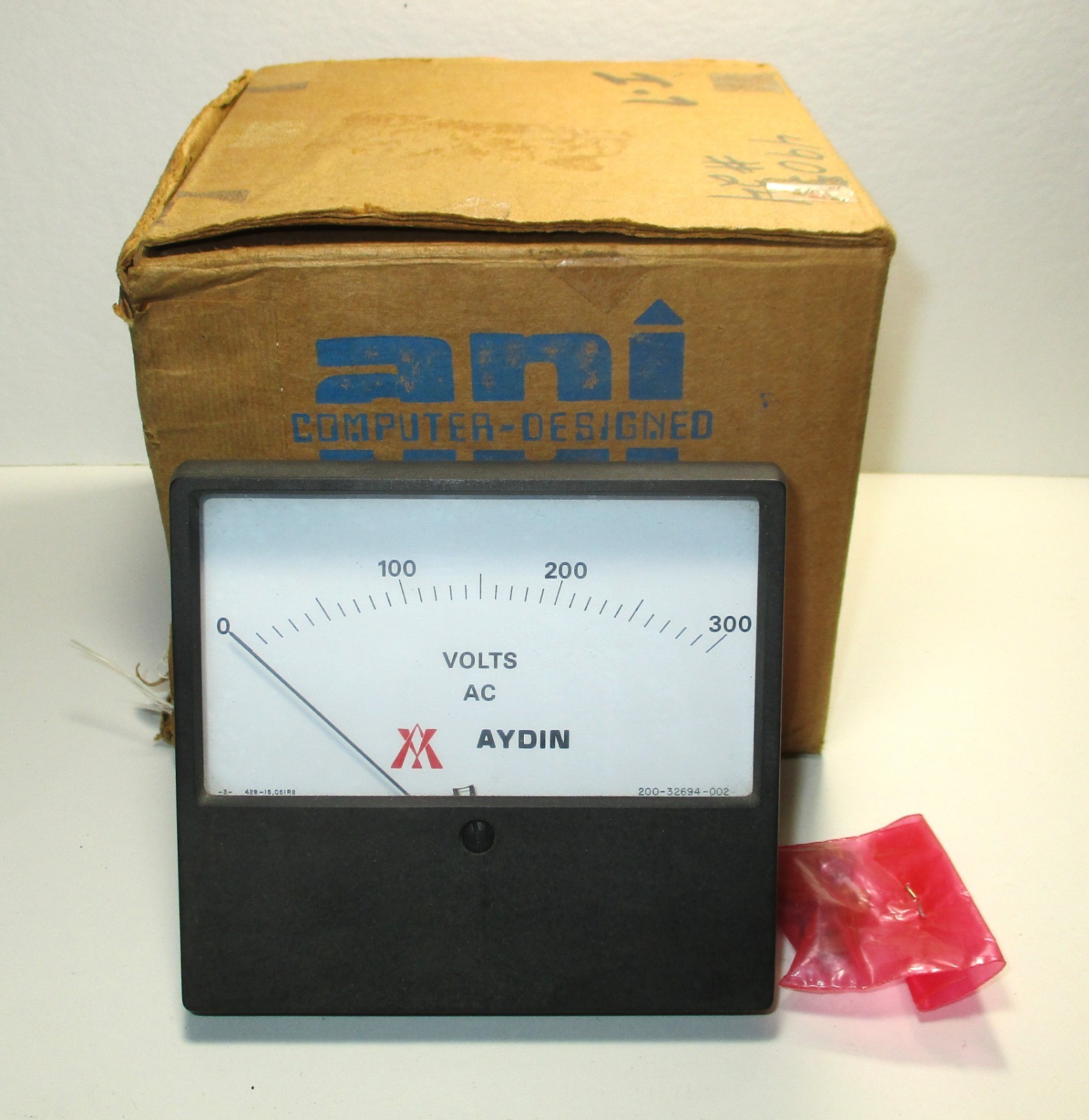 Aydin Model 503 4-5/8" x 4-1/8" Shielded 0-300 AC Volts Panel Meter NOS Boxed