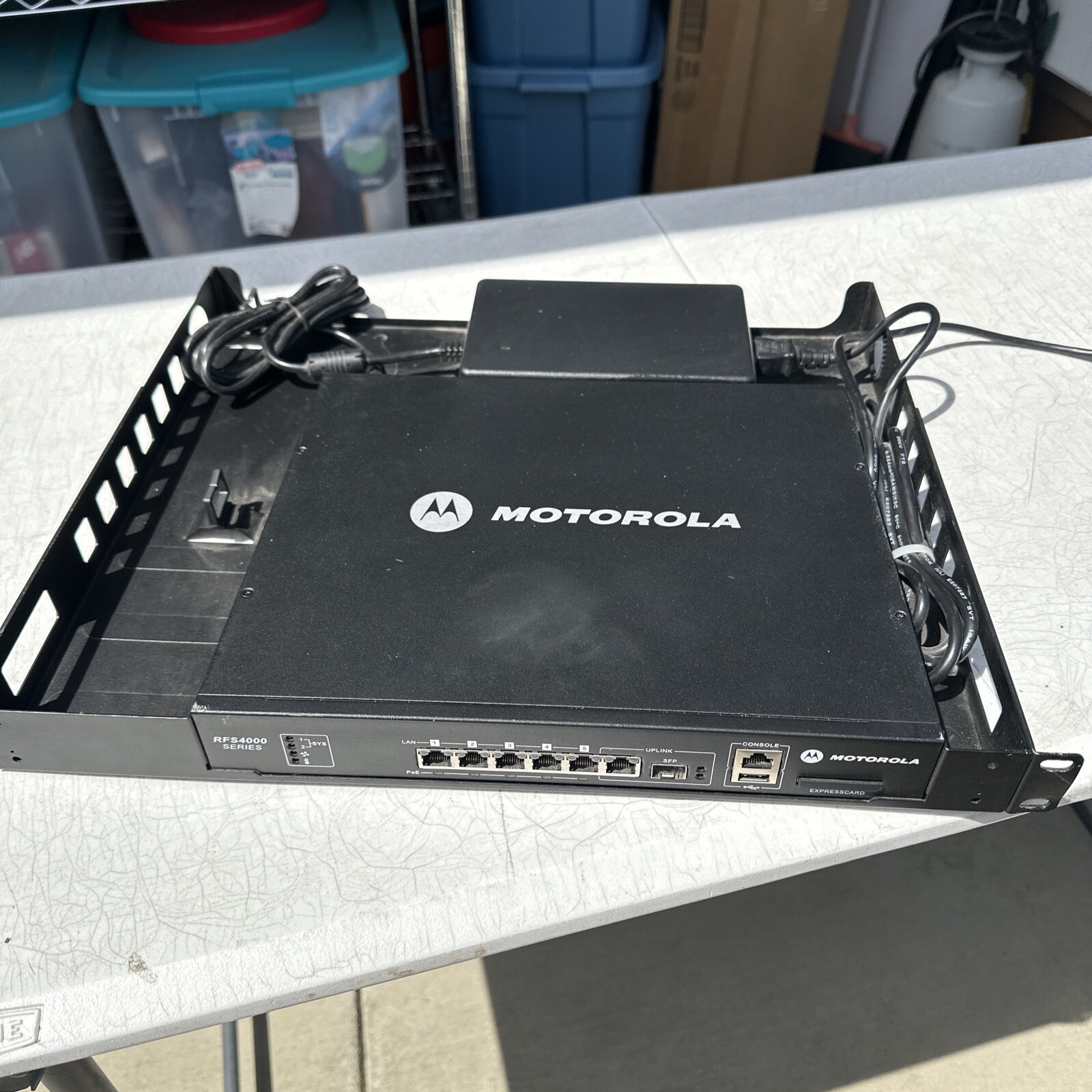 Motorola RFS-4000 RFS-4010-00010-WR WLAN Wireless RF Controller Switch Adapter