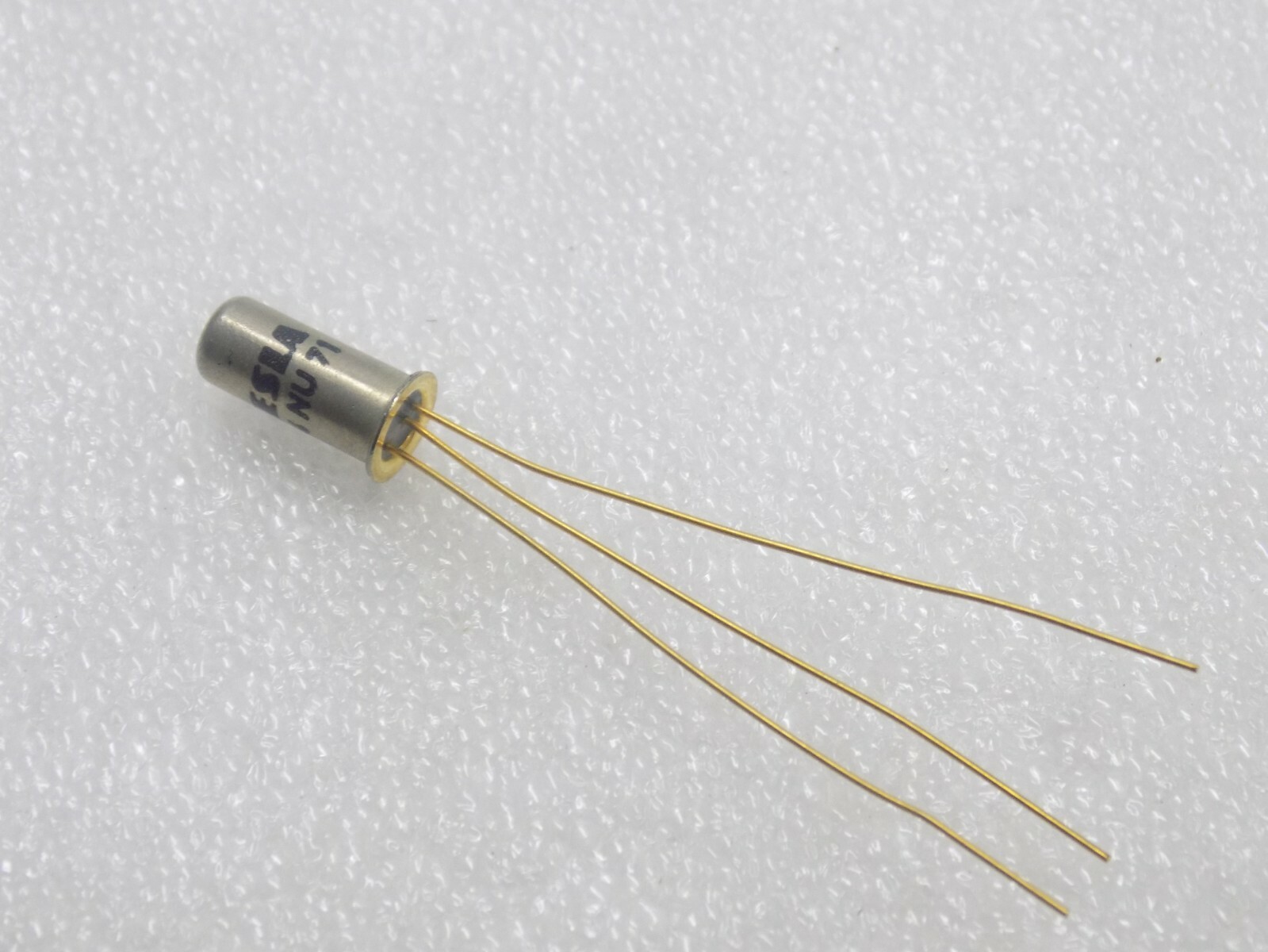 100x 104NU71 TESLA GERMANIUM NPN TRANSISTOR