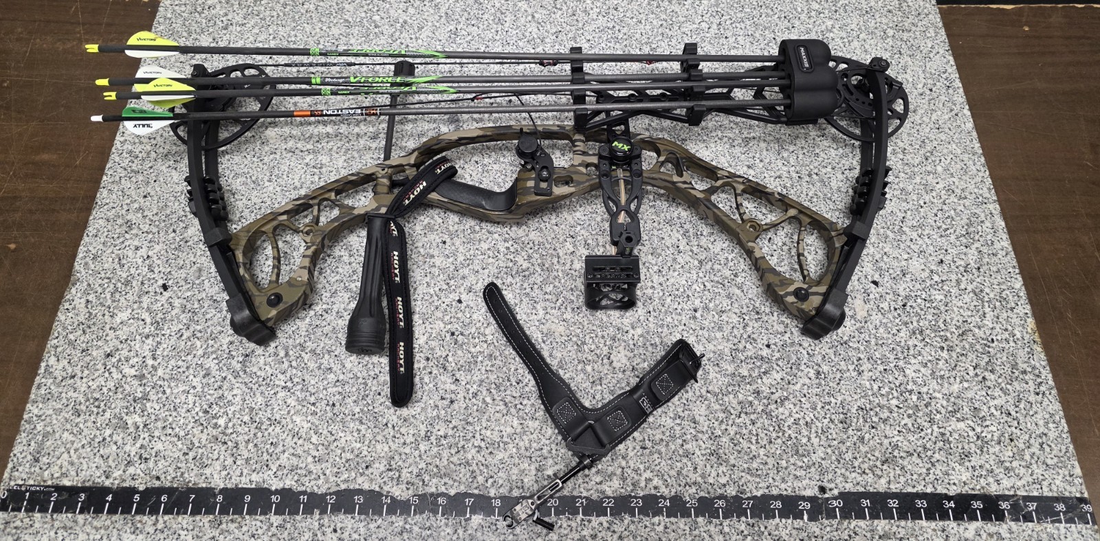 Hoyt Torrex 1275810 Compound Bow RH 60-70lb