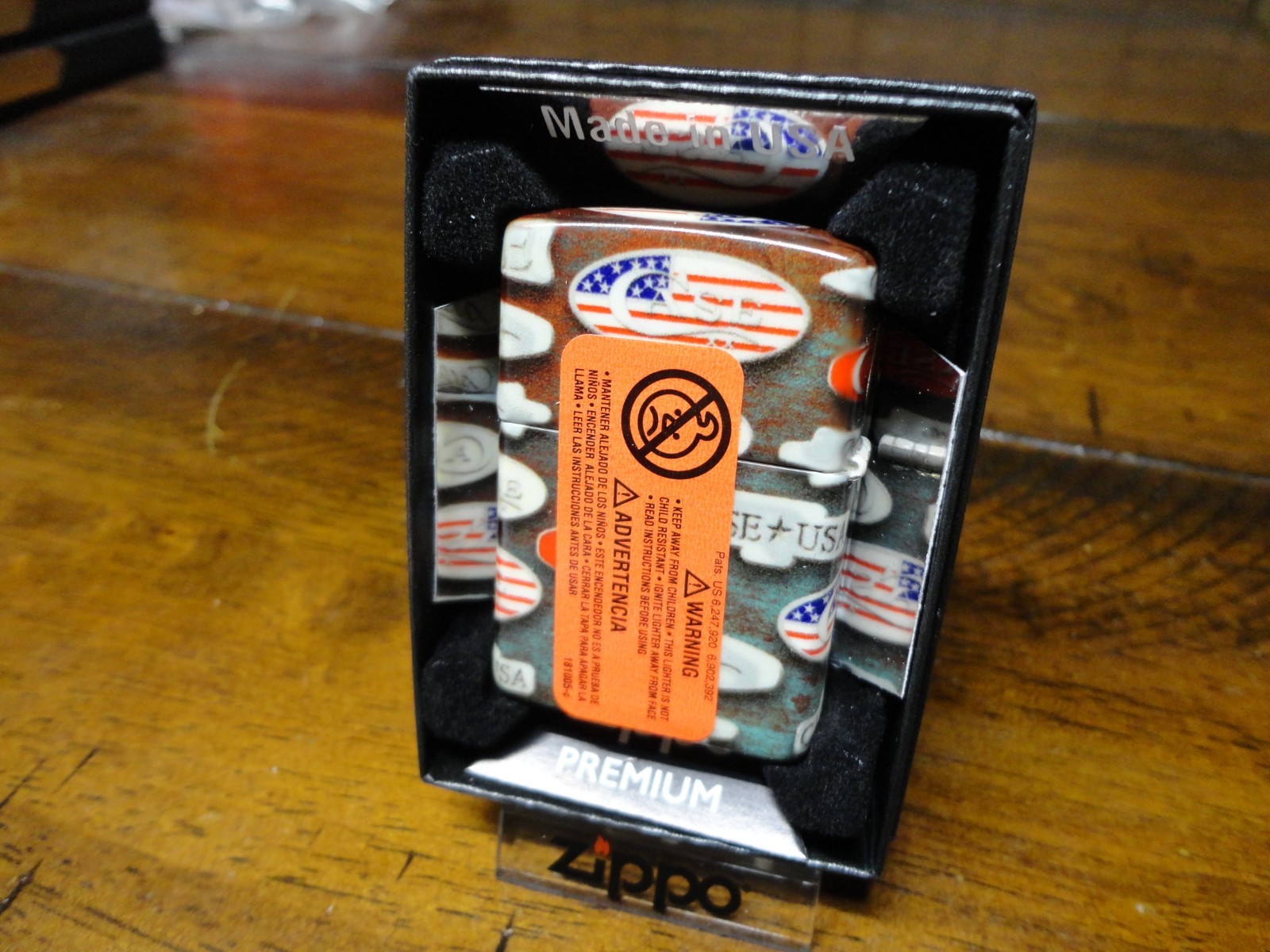 CASE XX KNIFE SHIELDS 540 DESIGN ZIPPO LIGHTER MINT IN BOX