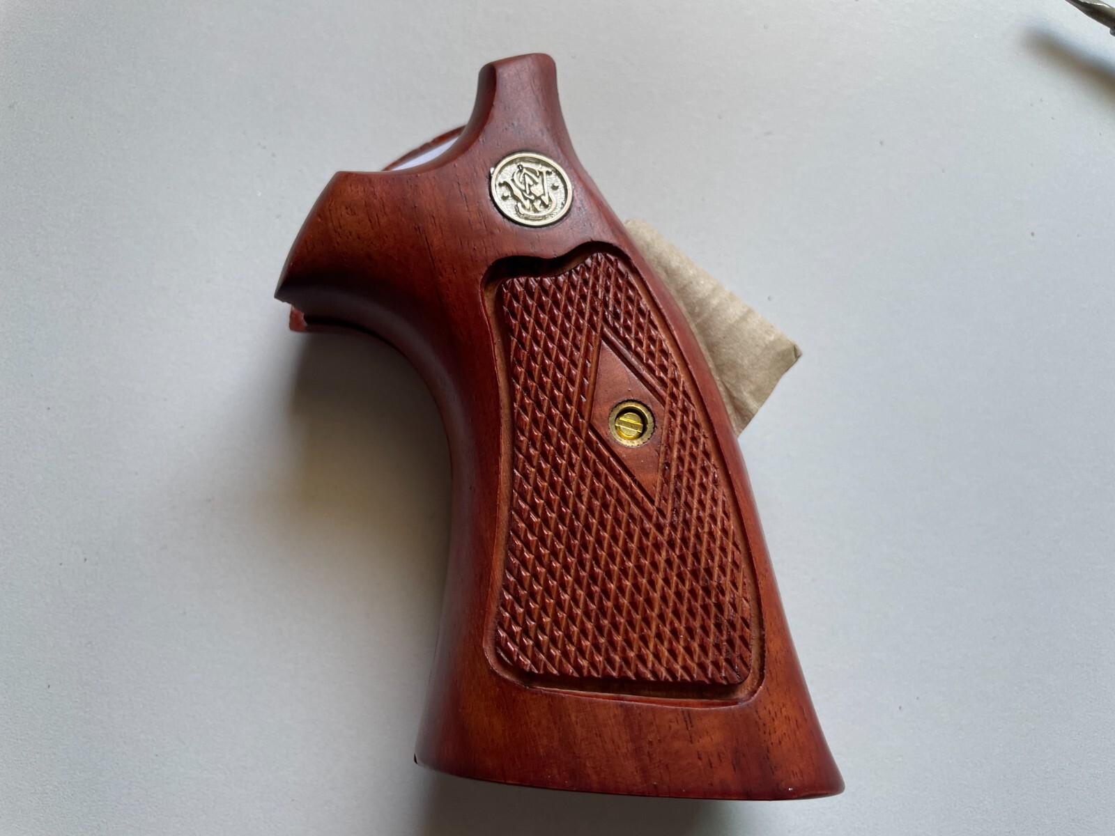 New Checkered Hard wood for S&W K/L Frame Square Butt grips, Thai handmade grips