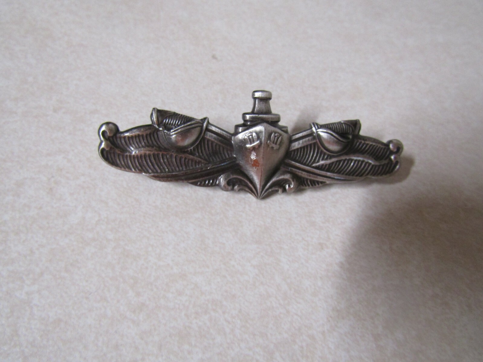 MILITARY INSIGNIA BADGE UNITED STATES NAVY SURFACE WARFARE BREAST ENLISTED BADGE