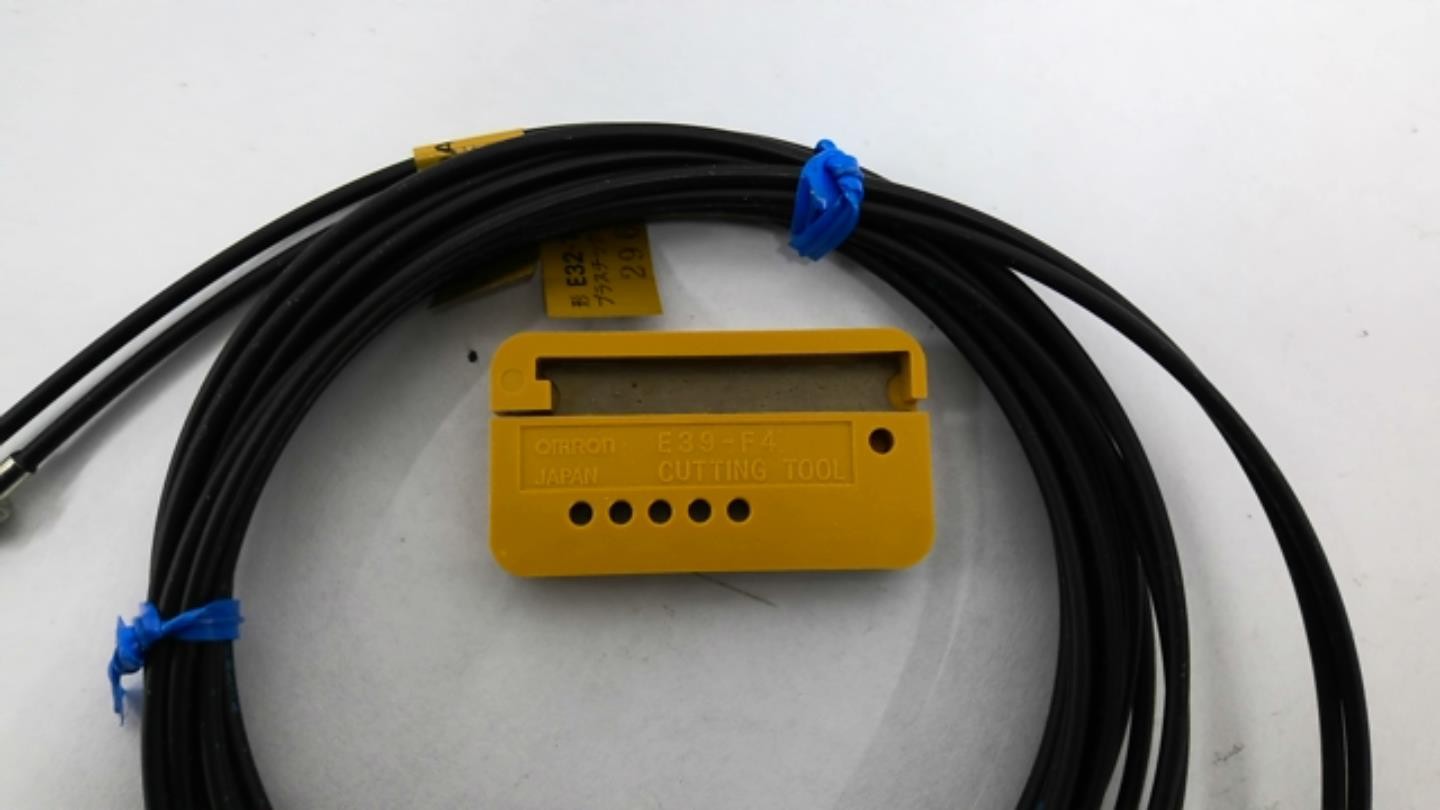 Omron TC200A Photoelectric Switch