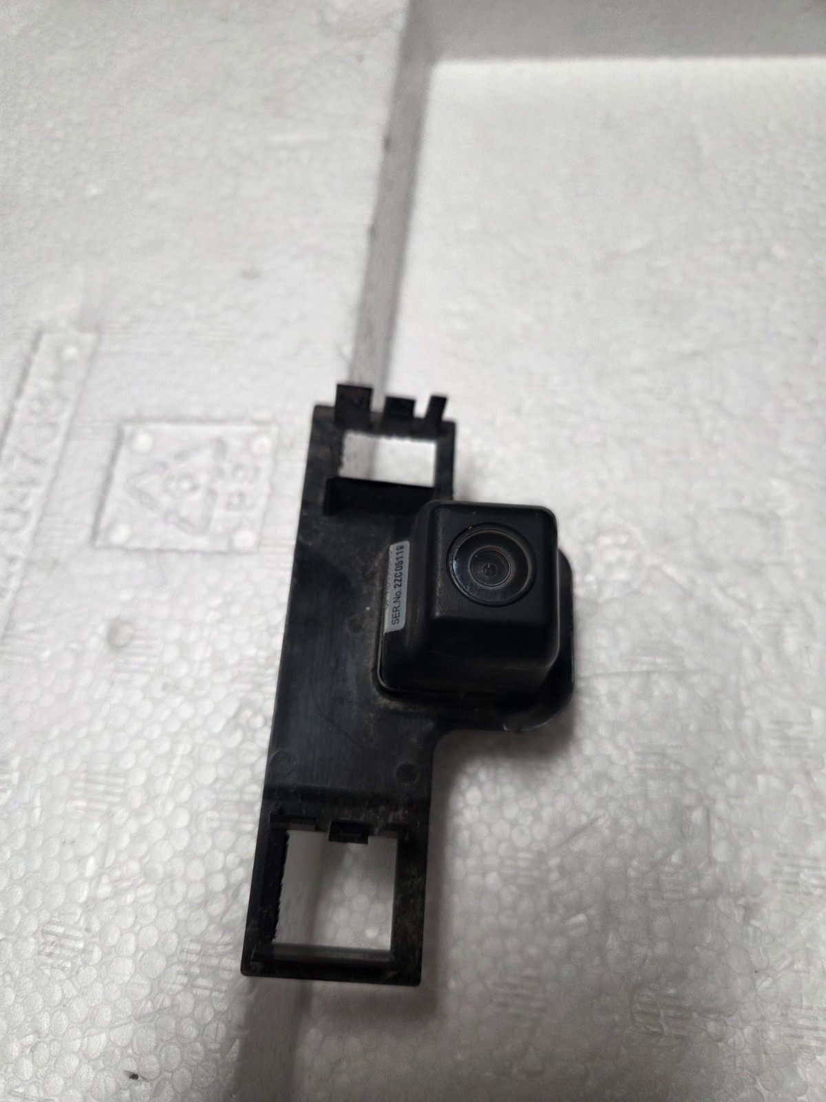 2011-2016 Toyota Sienna 86790-08020 Rearview Back-Up Parking Assist Camera OEM 1