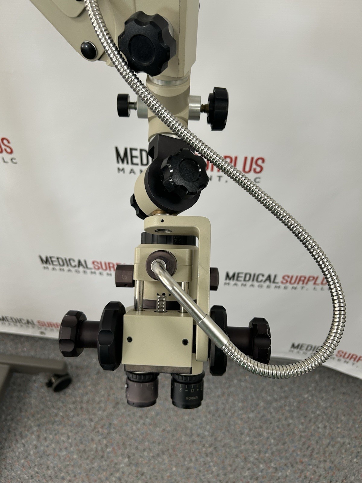 Global M-703F Surgical Microscope