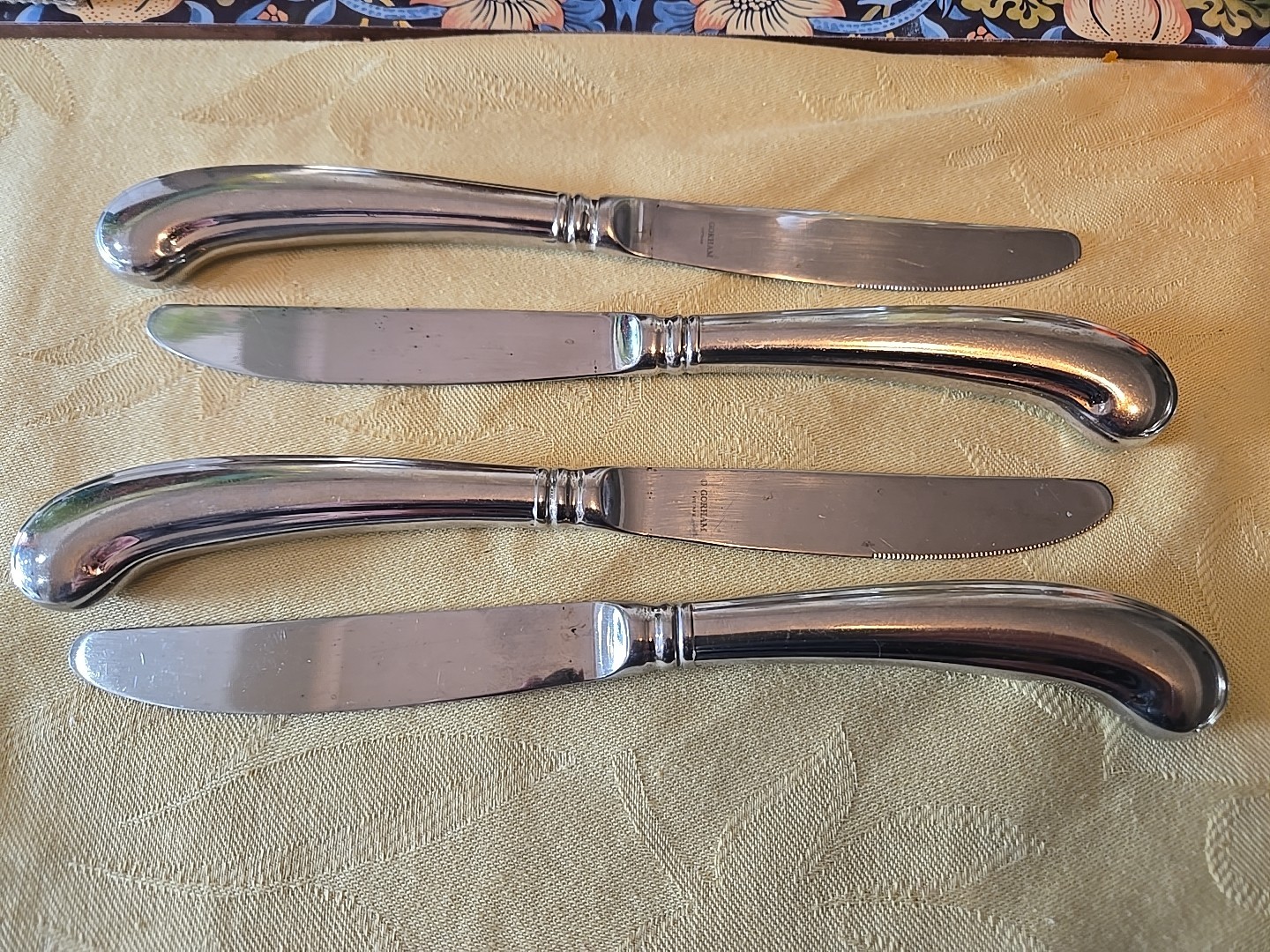 4 (four) Gorham GEORGETOWN Glossy Stainless 9" Hollow Handle DINNER KNIVES