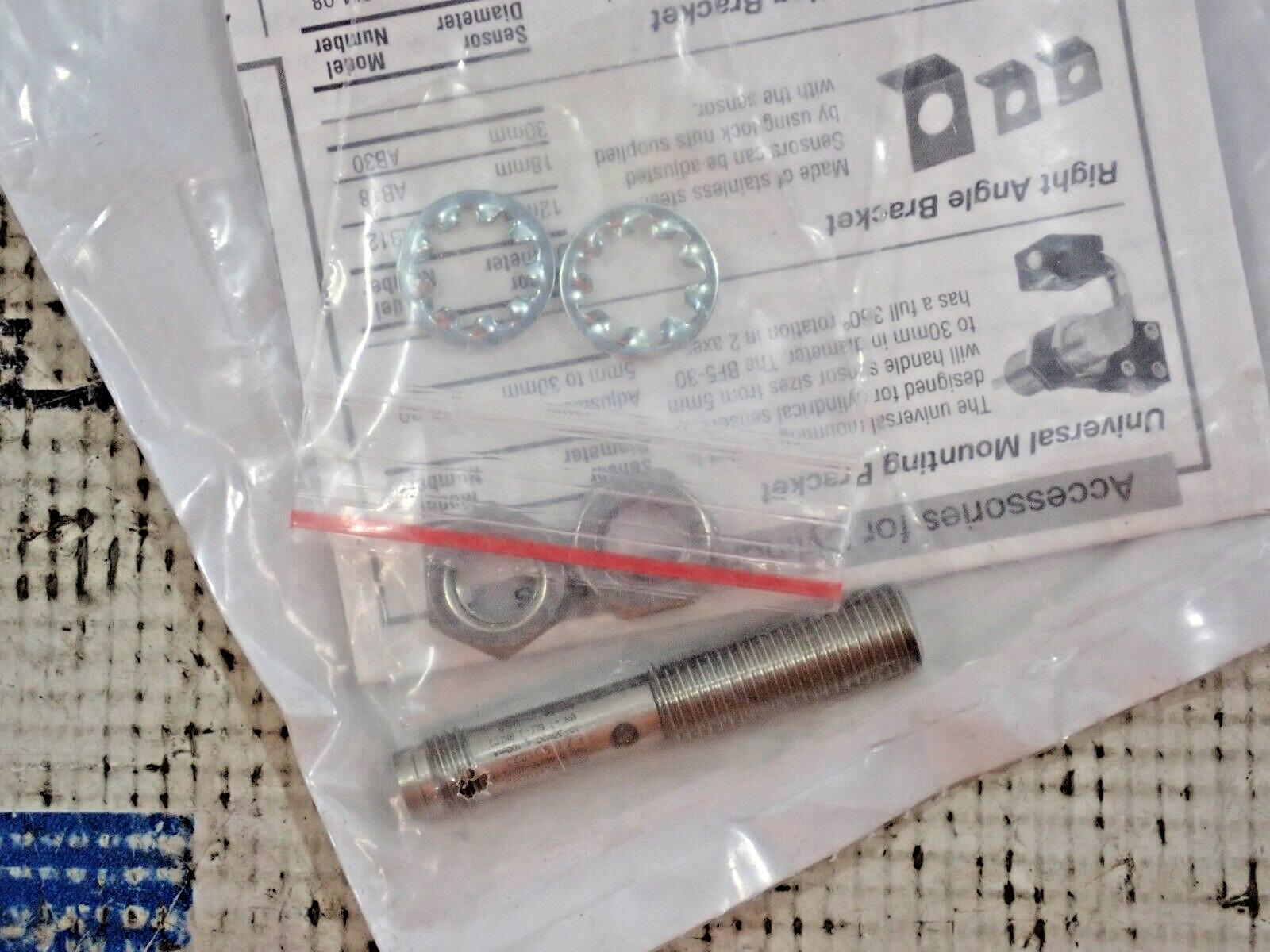NMB1.5-8GM50-E2-FE-V3 Pepperl & Fuchs Inductive Sensor New