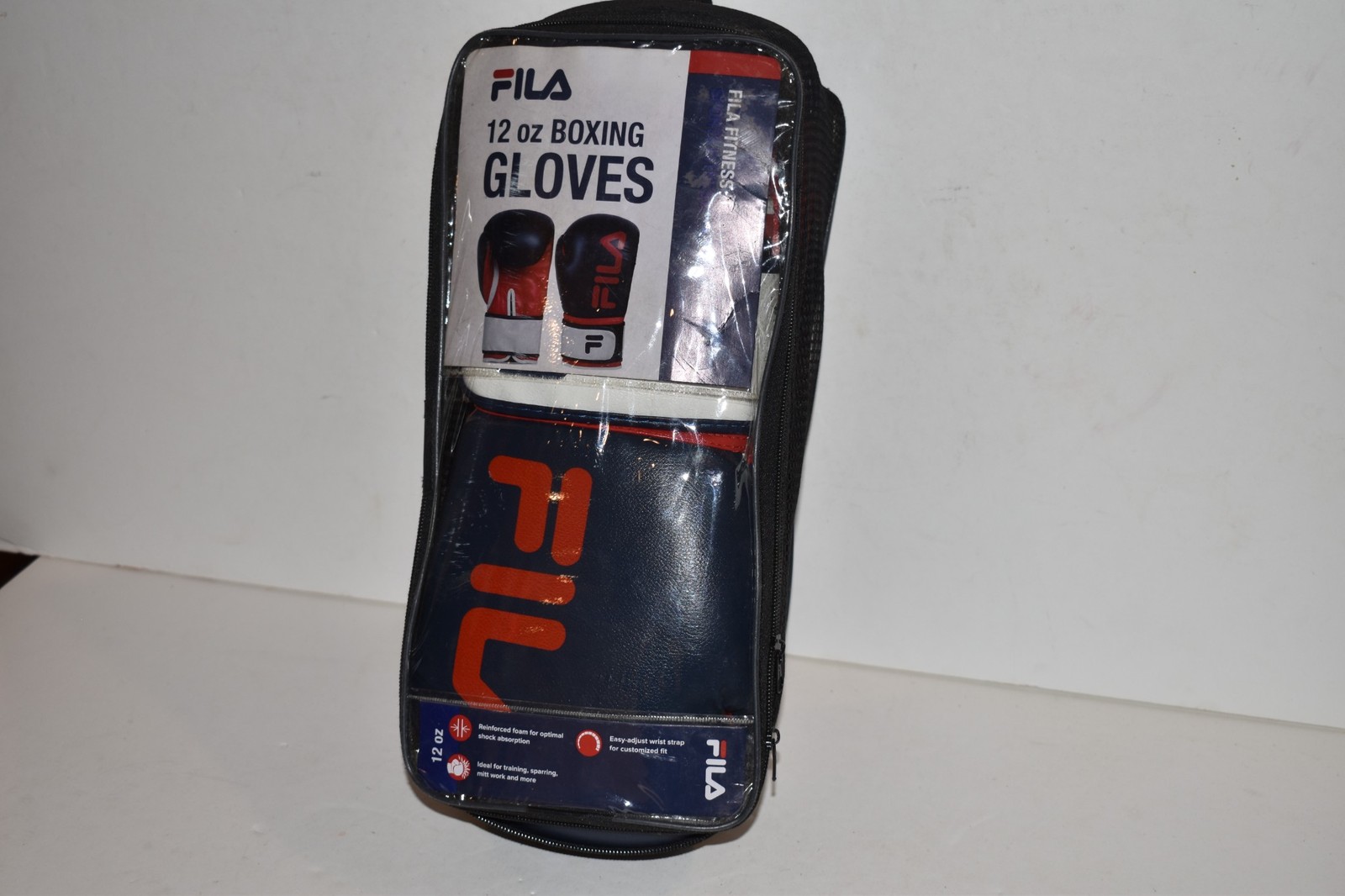 FILA 12OZ BOXING GLOVES - NEW (SJL39)