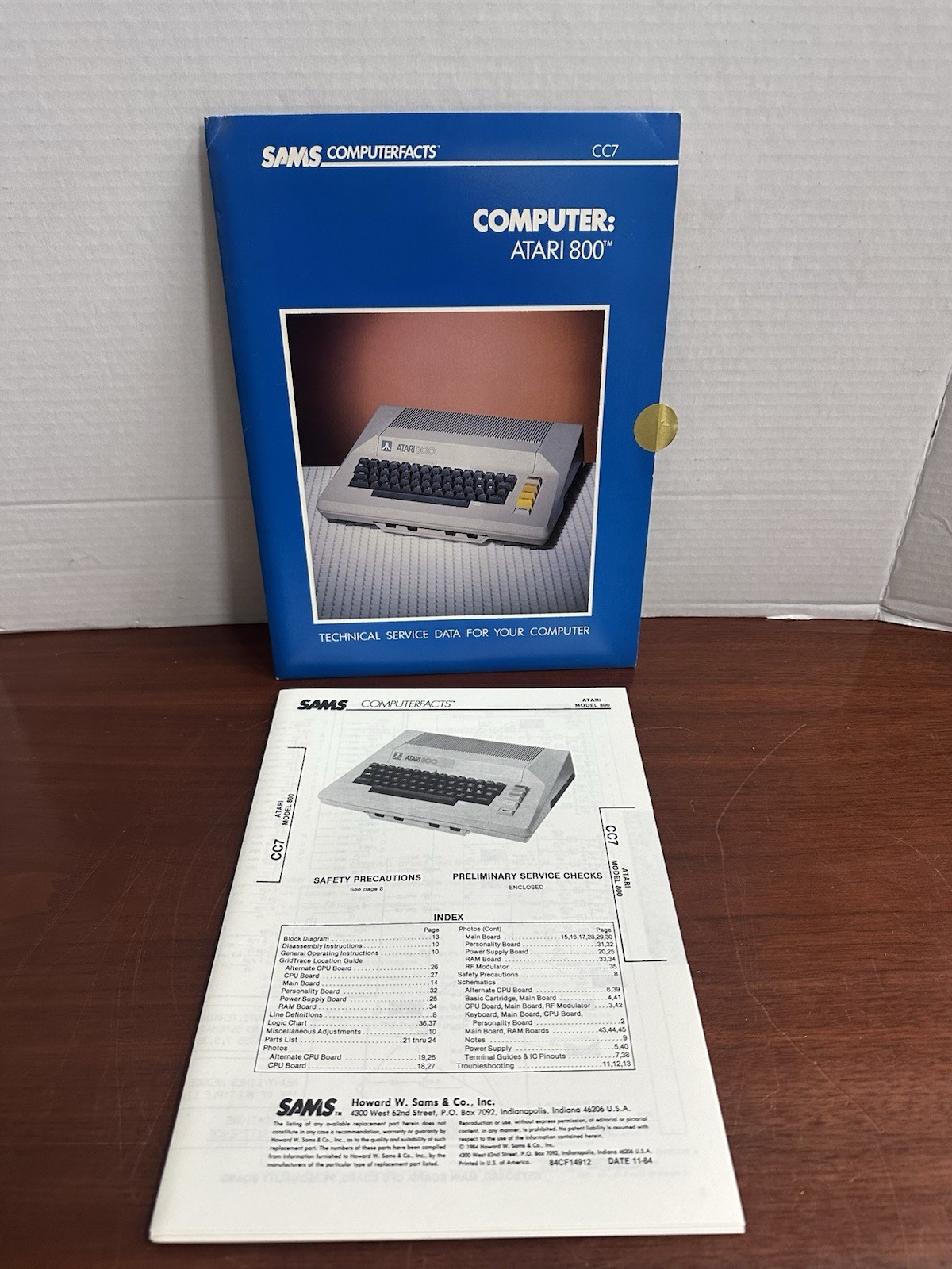 ATARI 800 Howard Sams ComputerFacts Technical Service Data Manual CC7