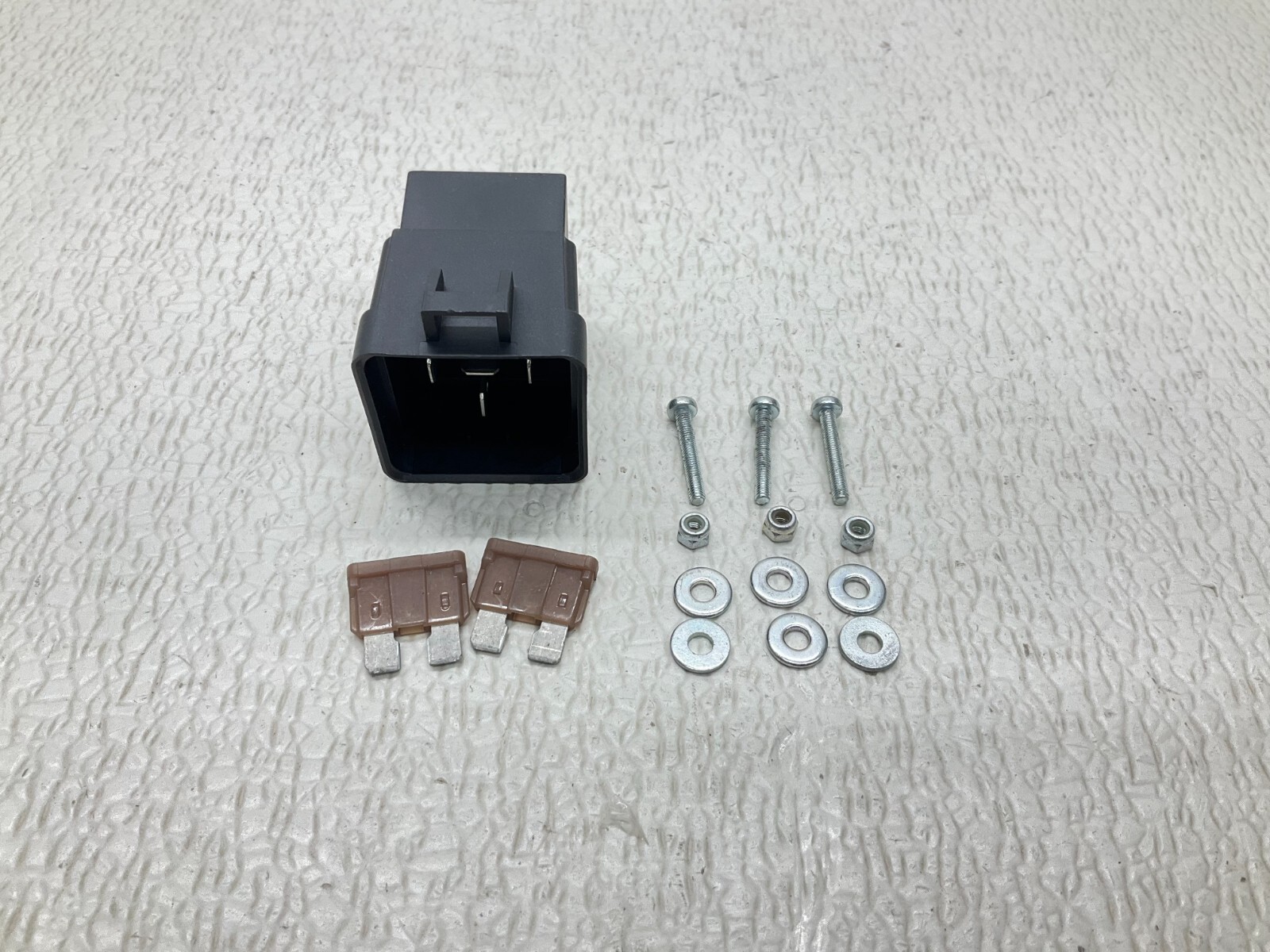 Hasco CART1C40DC12-W-680R-M Automotive Relay Kit 12 VDC Coil New (TSC)