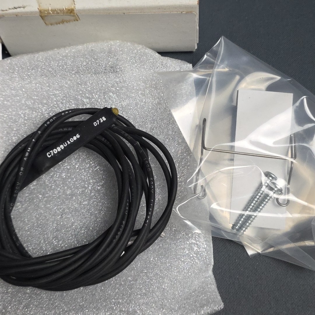 Honeywell C7089U1006 Outdoor Temperature Sensor